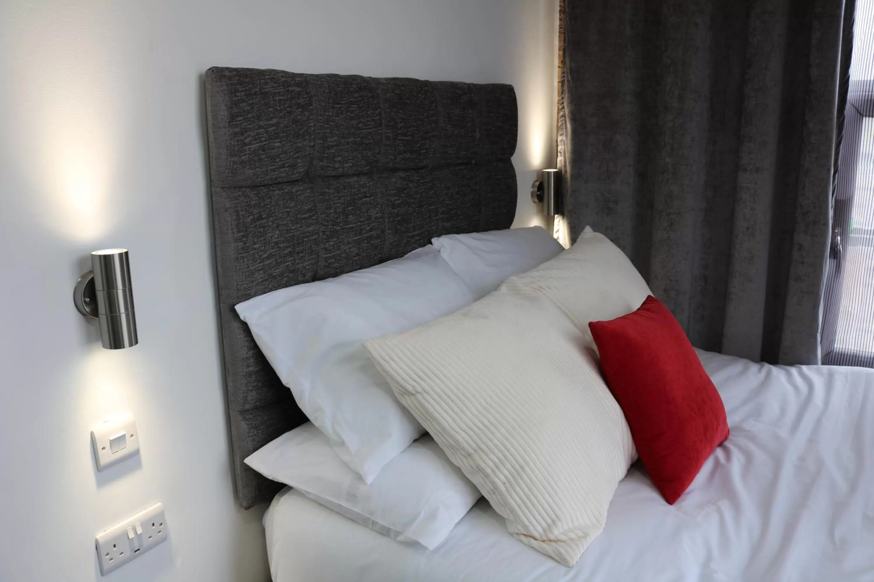 Bed in Trivelles Regency, Nottingham