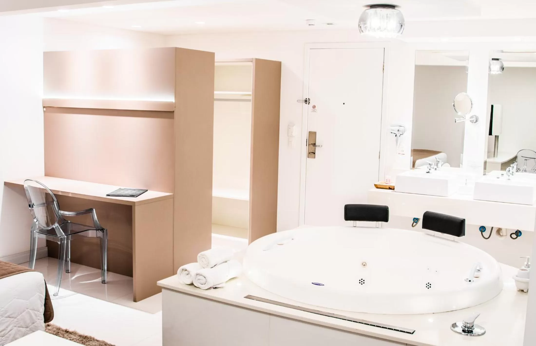 Hot Tub in Hotel Rieger