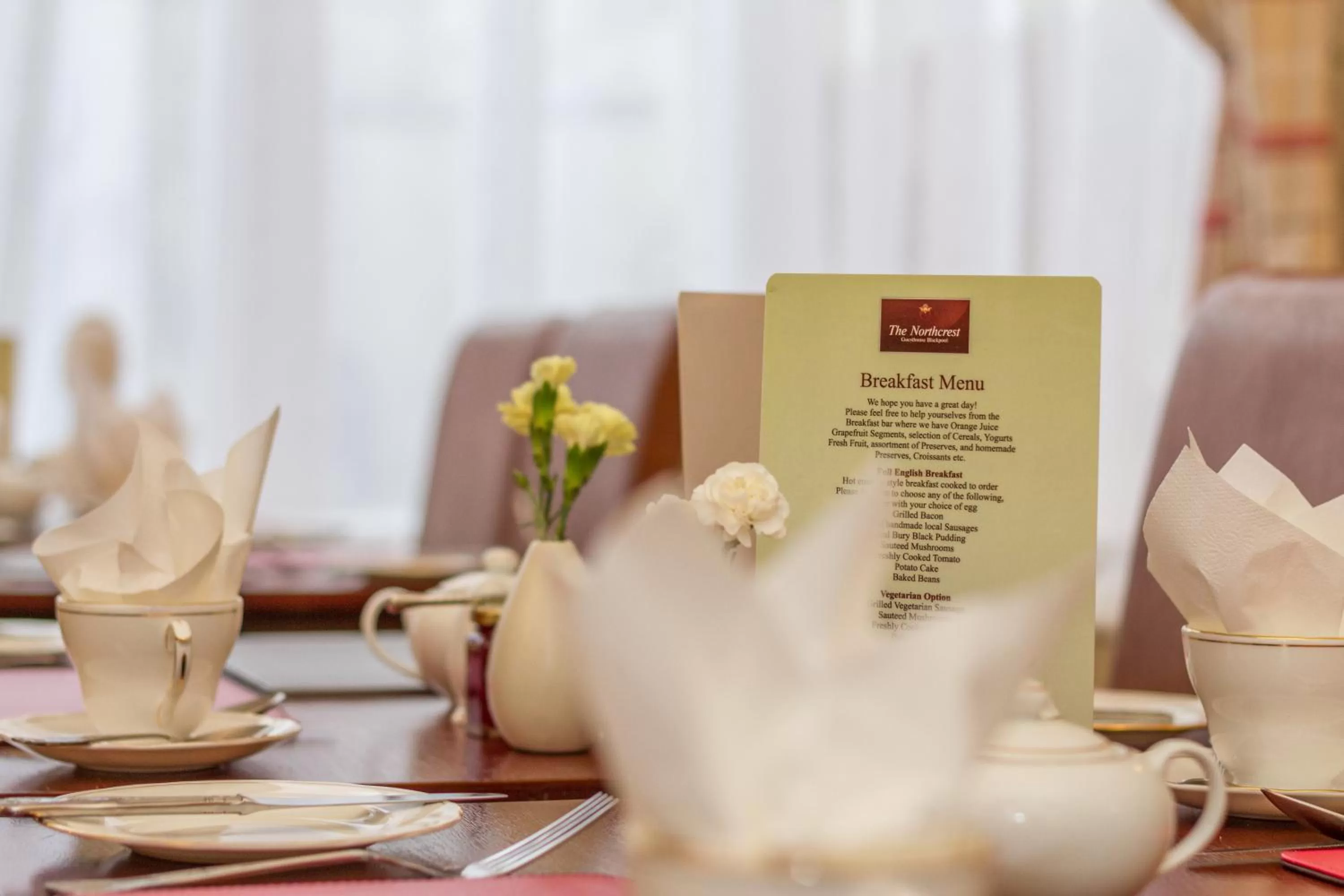 Dining area in North Crest