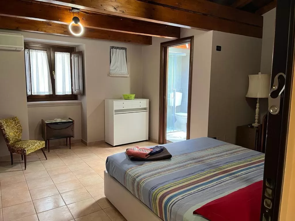 Bed in CD Romanello (Mura S. Cataldo)