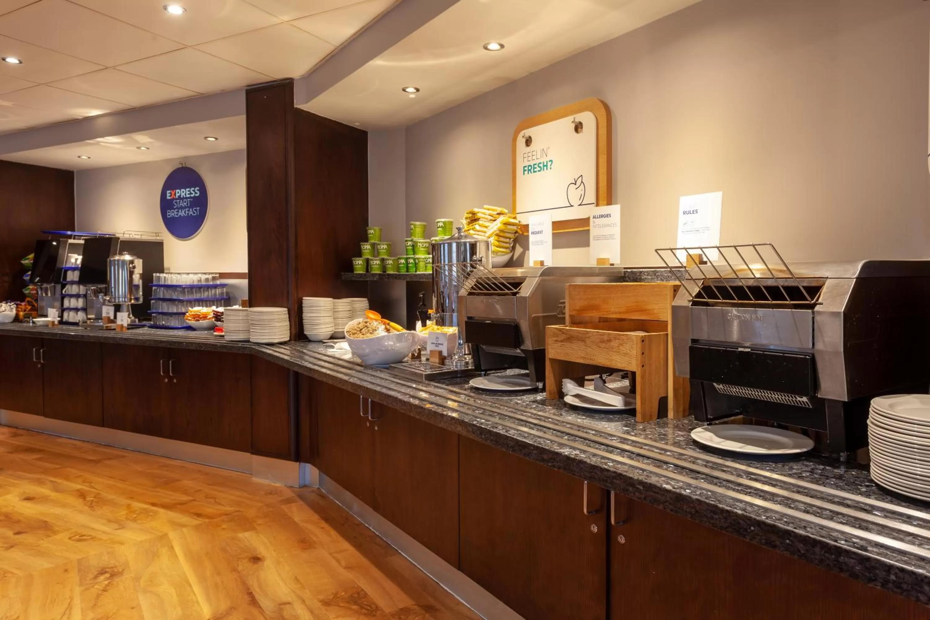 Breakfast in Holiday Inn Express - Glasgow - City Ctr Theatreland by IHG