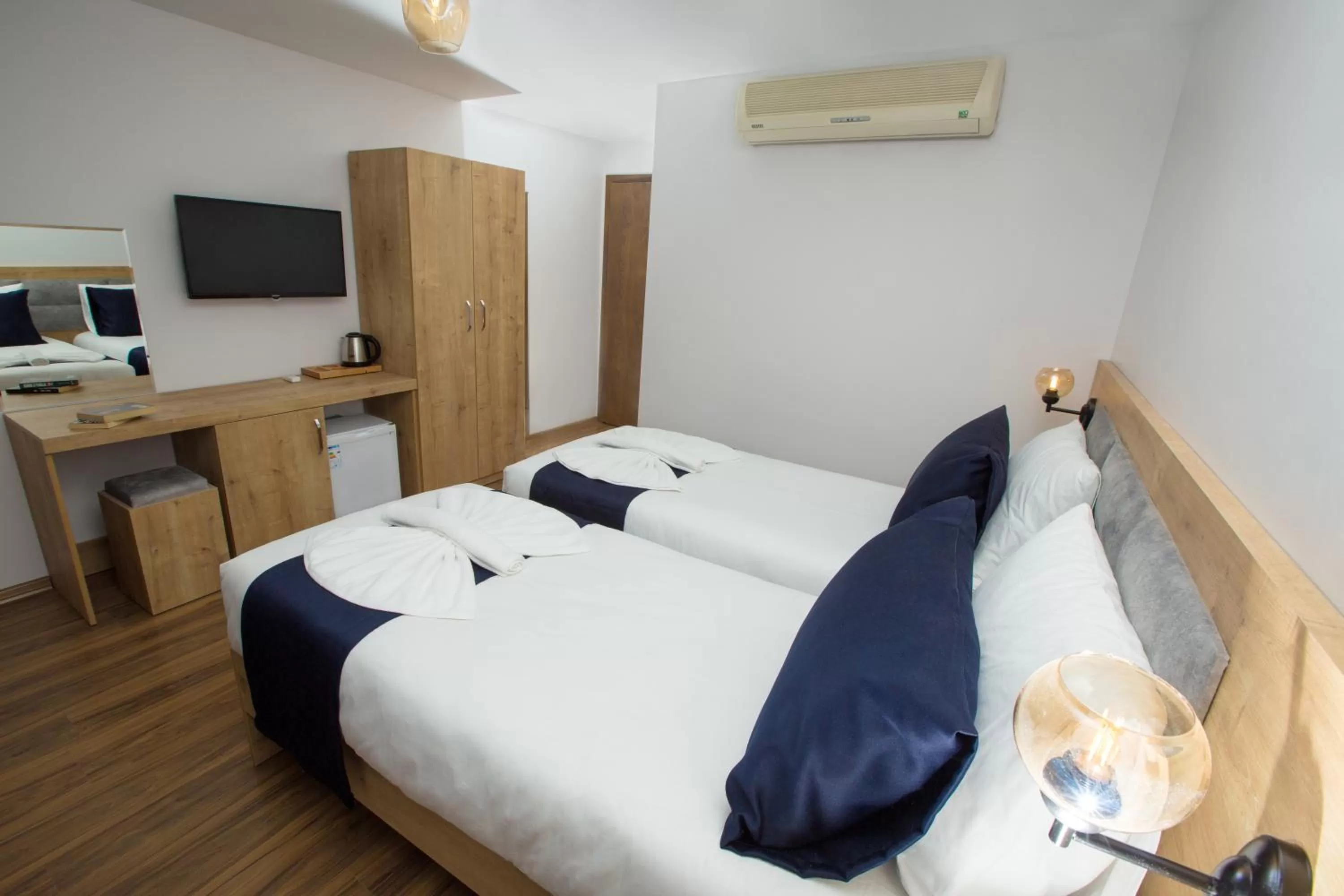 Bed in Golden Street Hotel