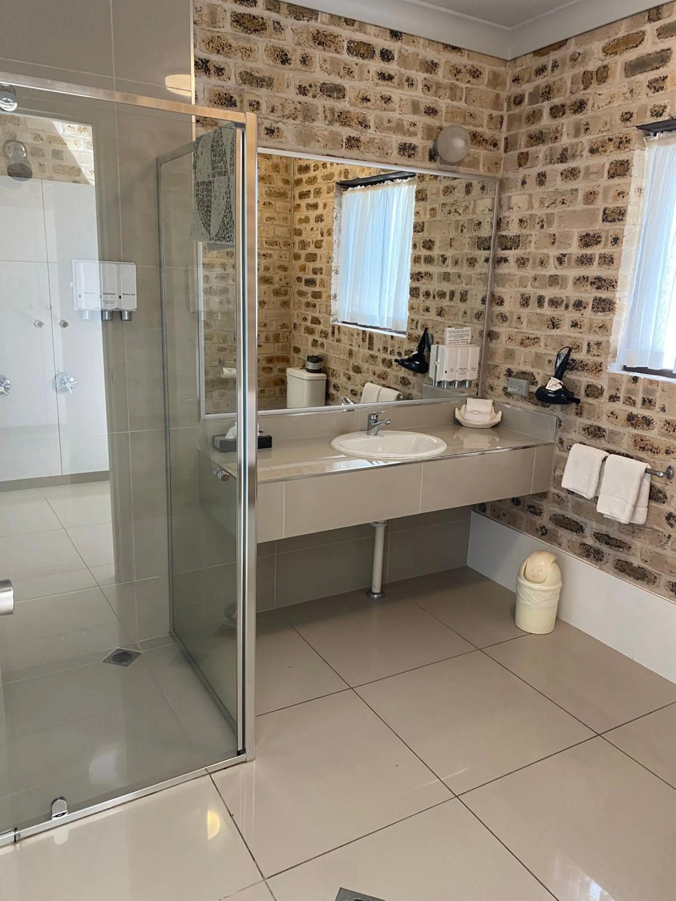 Shower in Sir Francis Drake