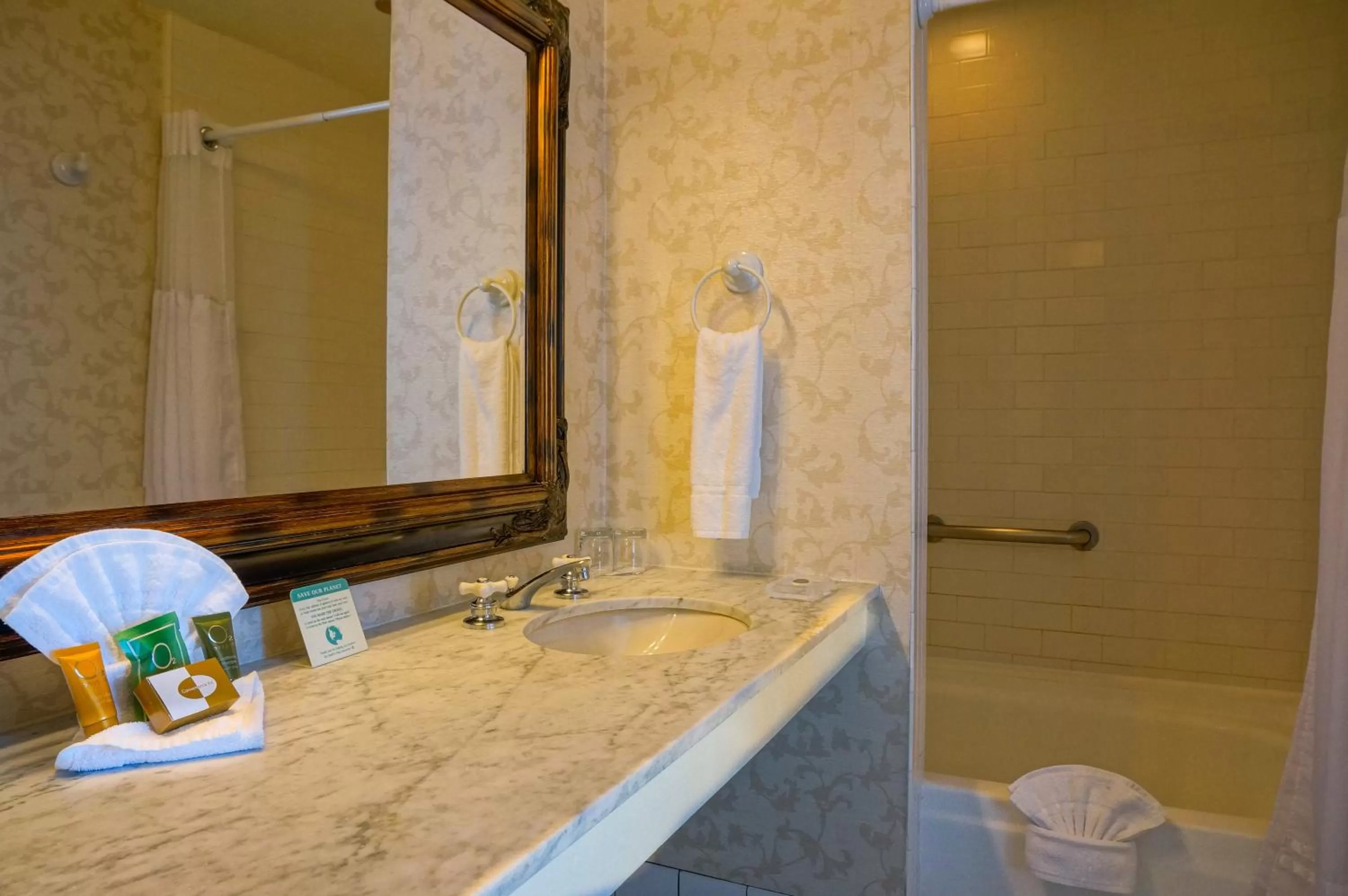 Bathroom in Gaslamp Plaza Suites