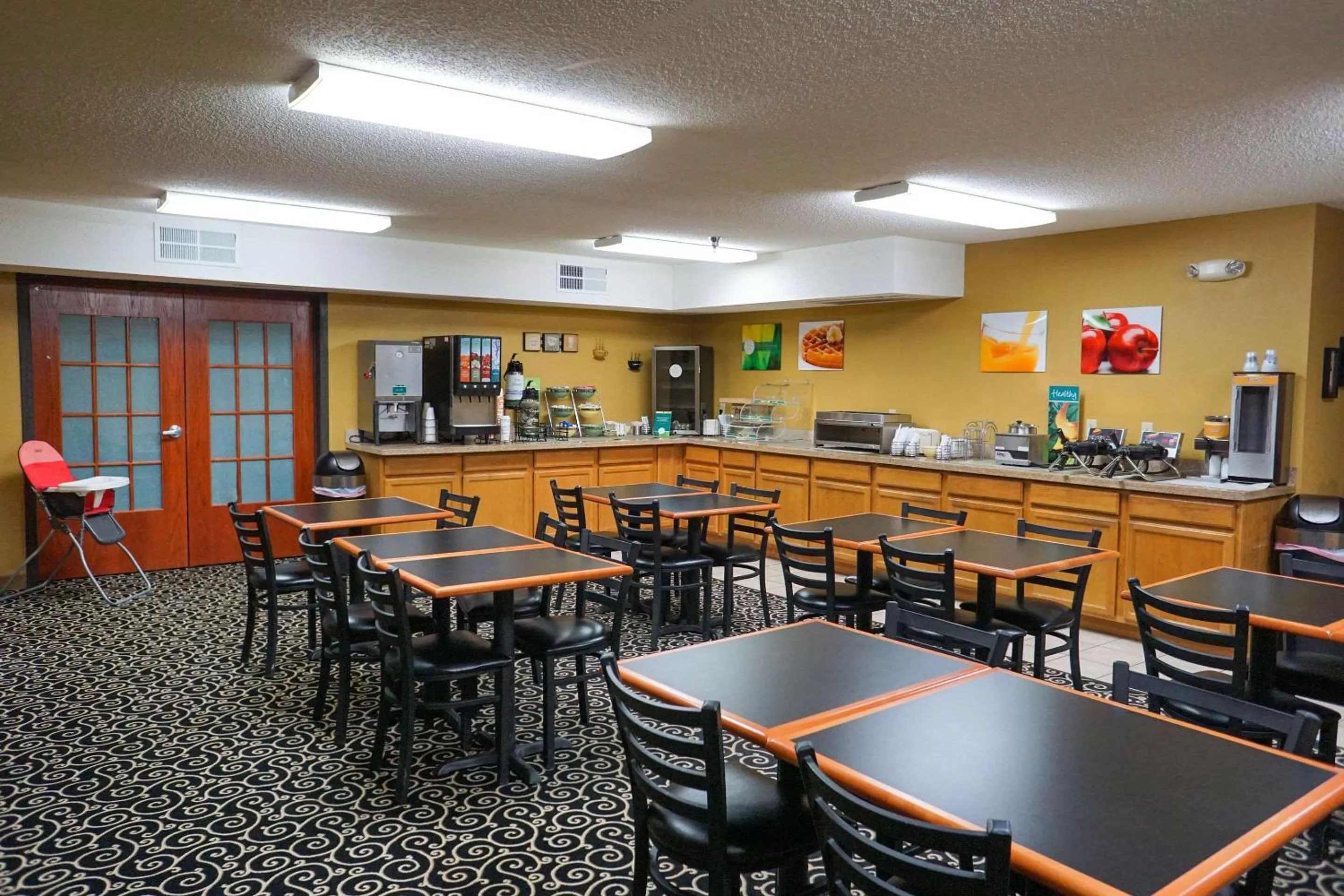 Restaurant/places to eat in Quality Inn & Suites Watertown near Prairie Lakes Ice Arena