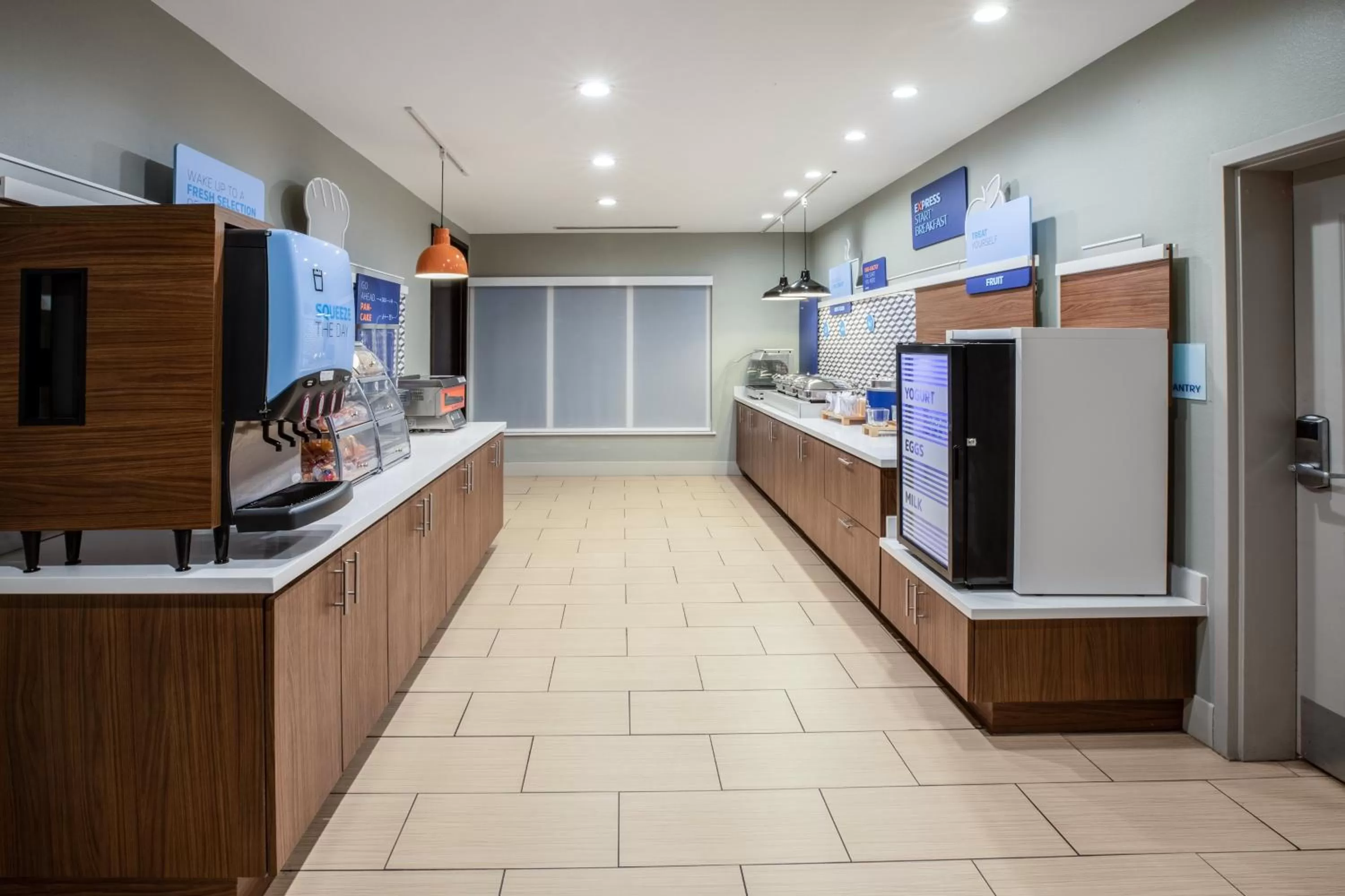 Breakfast in Holiday Inn Express & Suites Rockport - Bay View by IHG