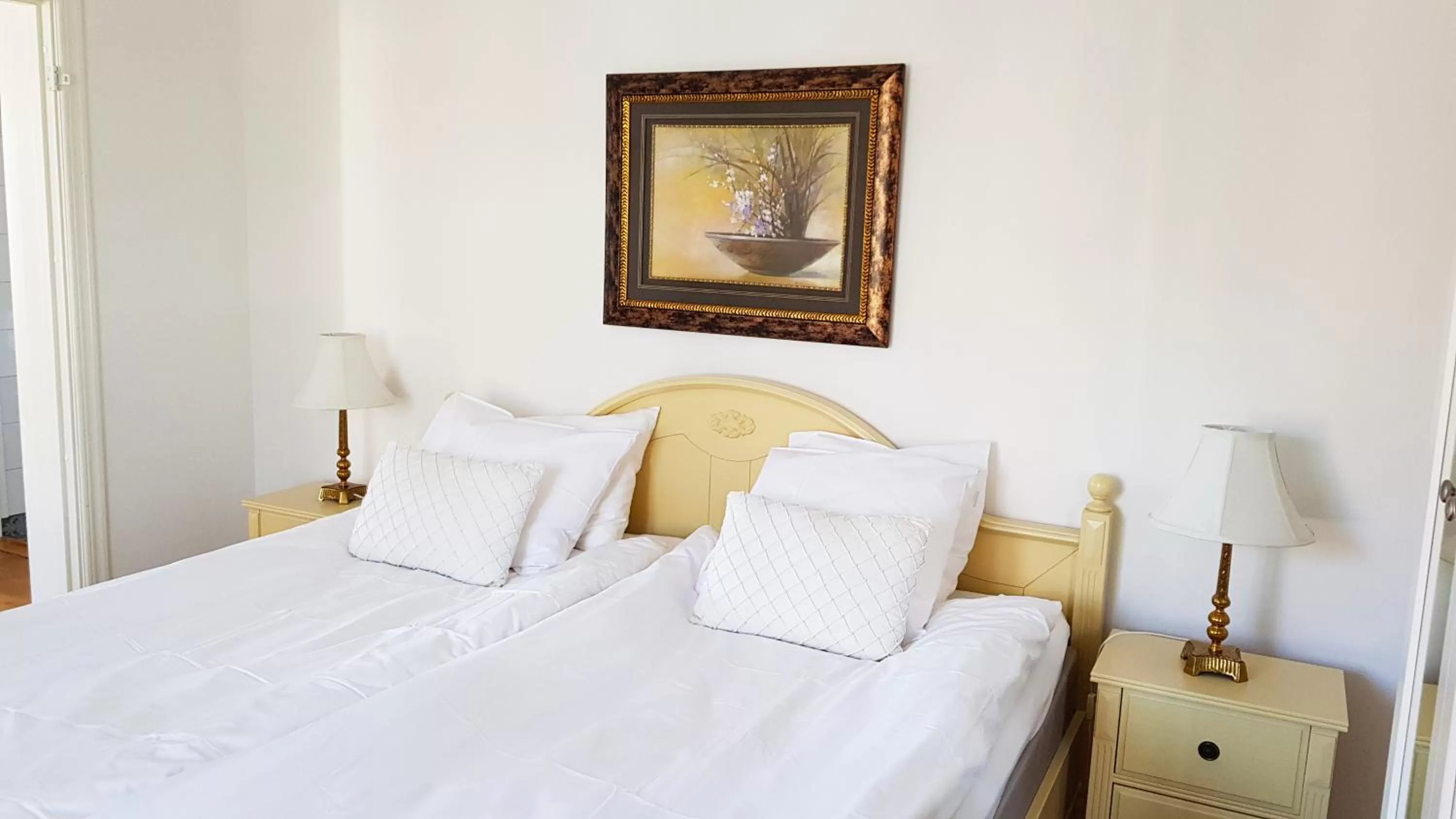 Photo of the whole room in Hotell Grönfeltsgården