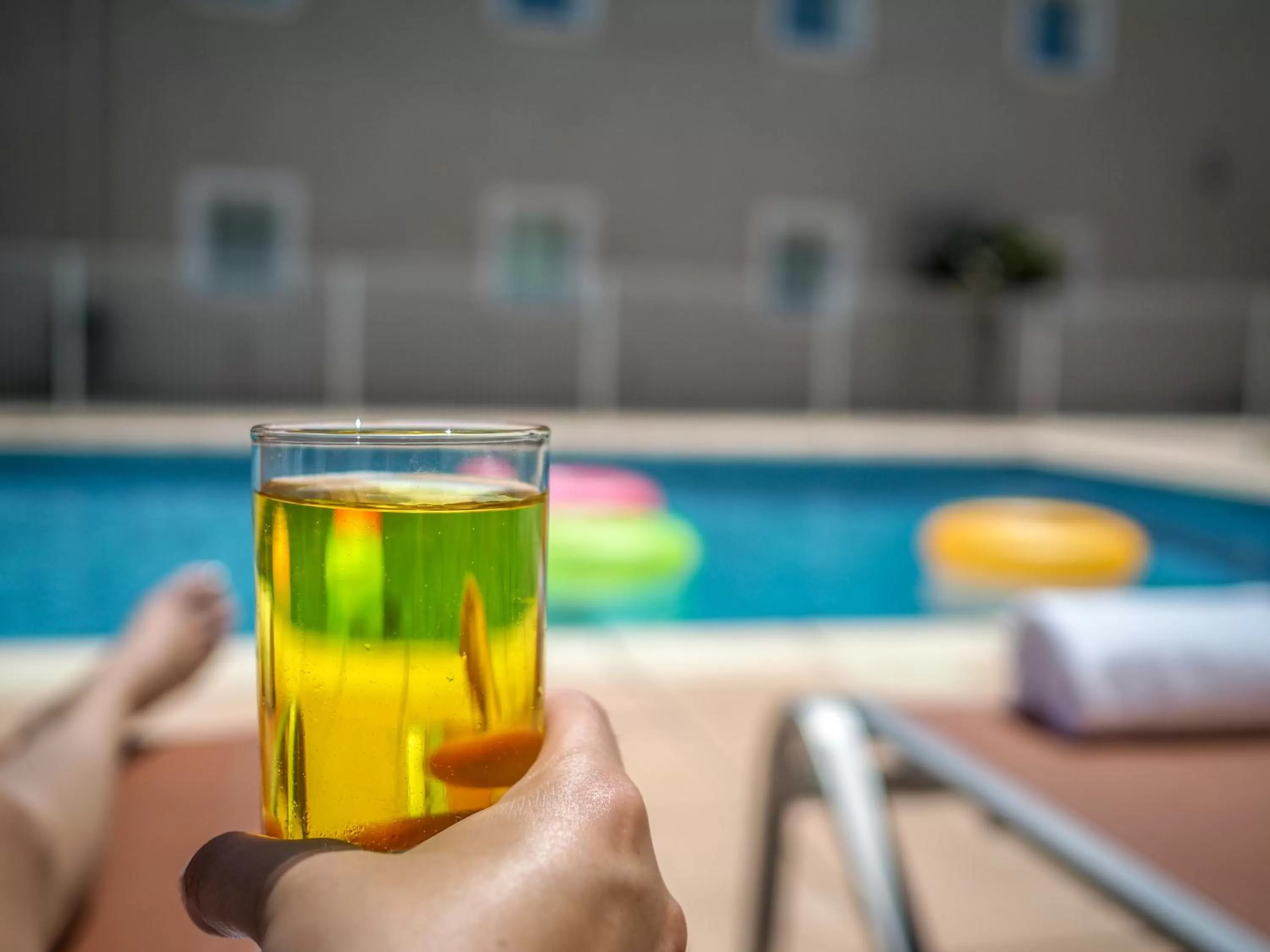 Swimming pool in ibis Orange Sud