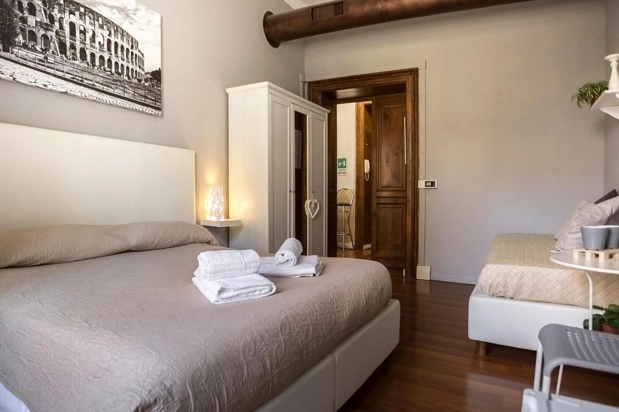 Bedroom, Bed in Dulcis In Fundo b&b