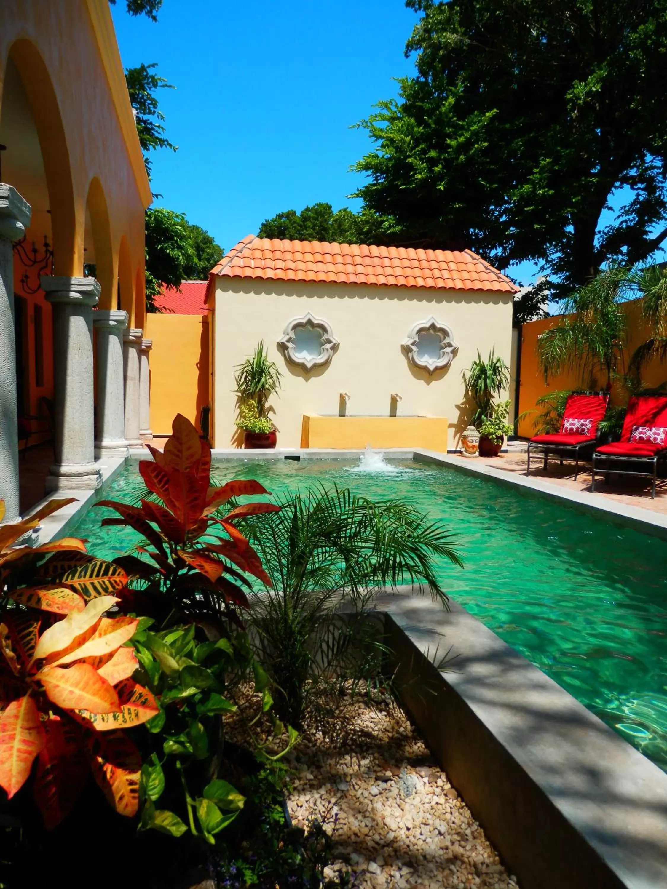 Bird's eye view, Swimming Pool in Ochenta Y Dos Bed & Breakfast & Spa