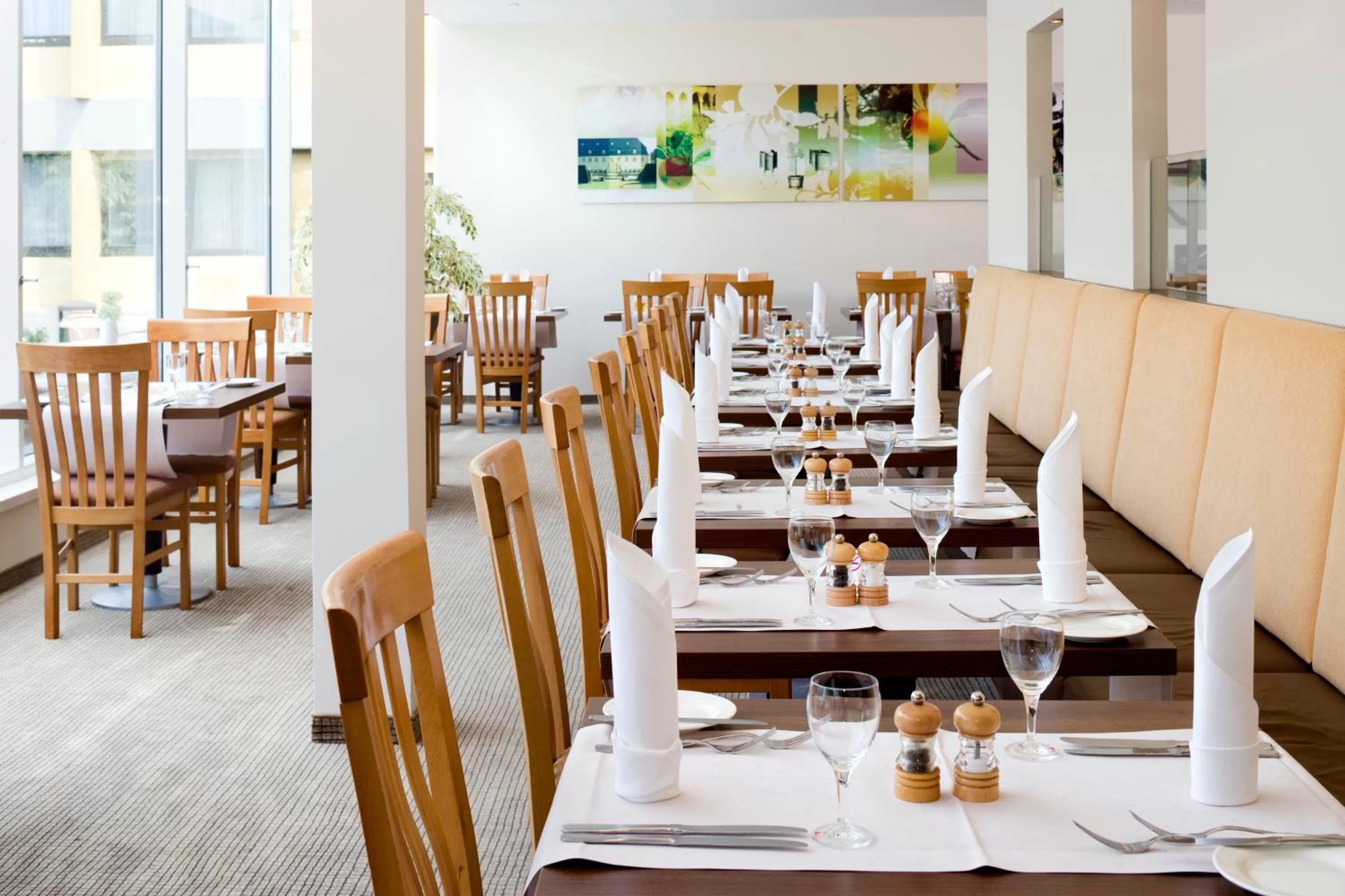 Restaurant/places to eat in Mercure Hotel Saarbrücken Süd