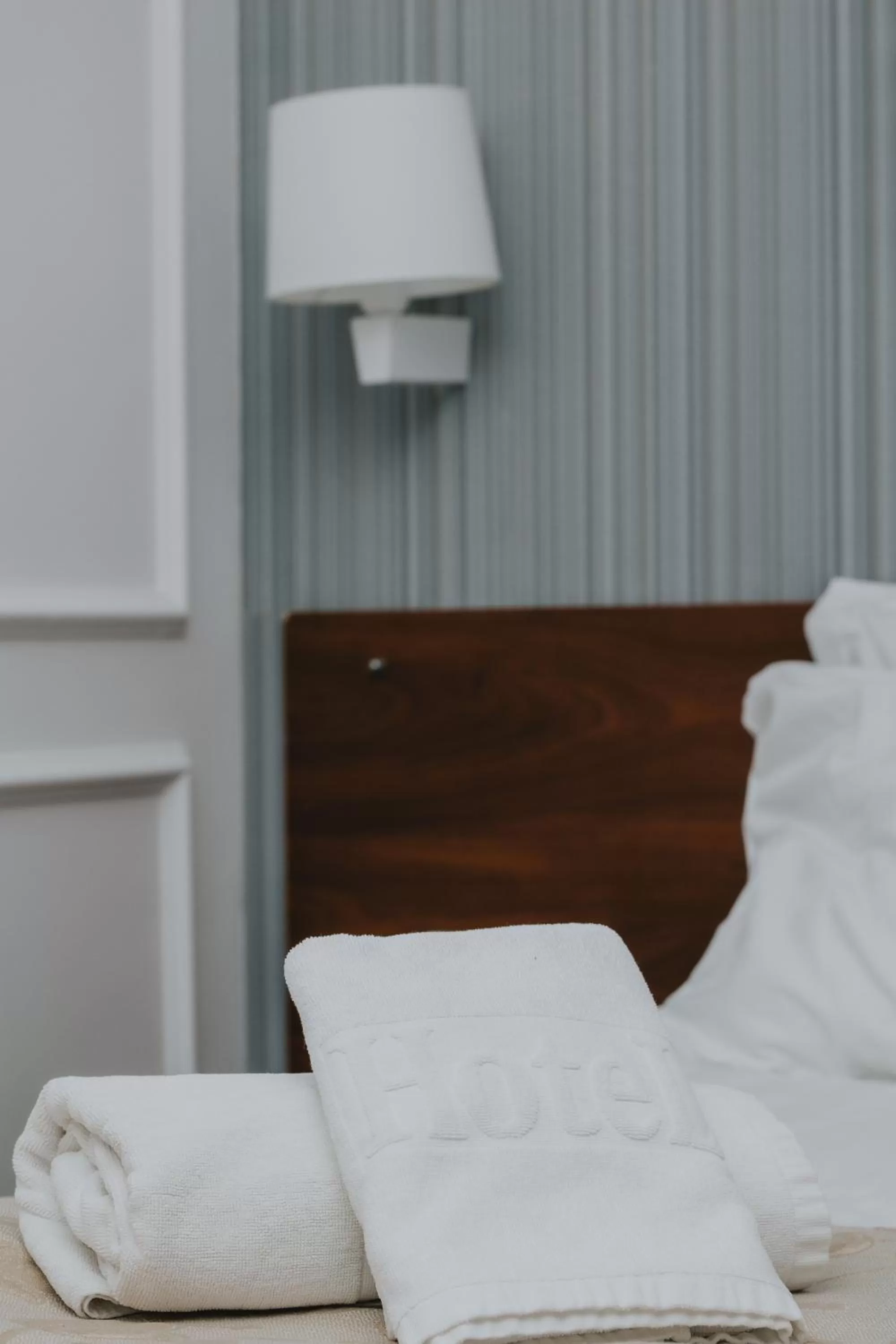 Bed in Mali Hotel Porat