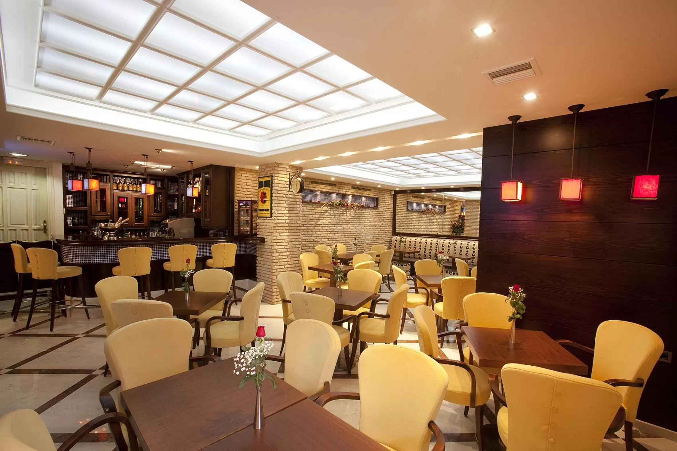 Lounge or bar in Akti Taygetos - Conference Resort