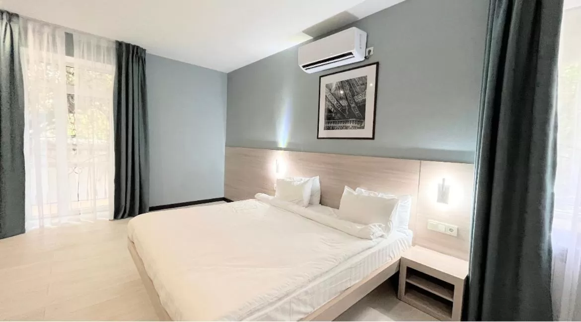 Photo of the whole room, Bed in Resident Hotel Gogol