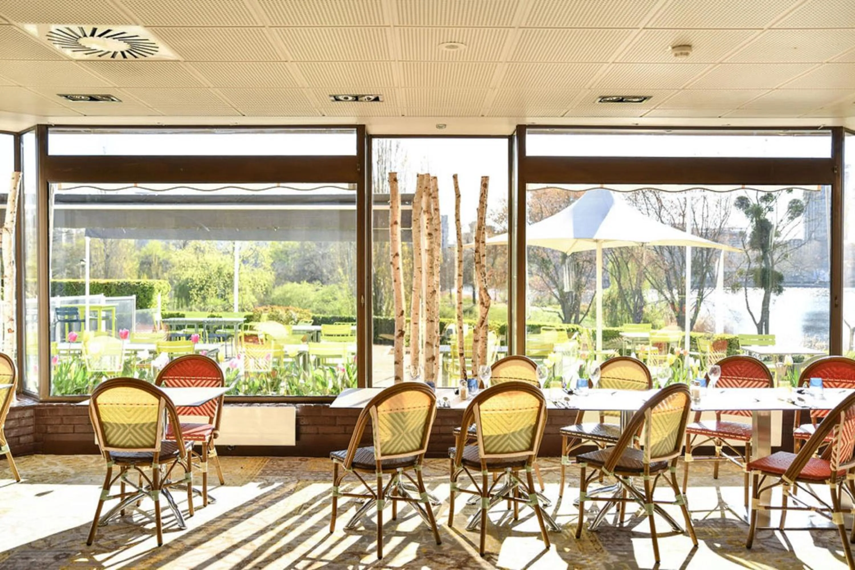 Restaurant/places to eat in Novotel Paris Créteil Le Lac