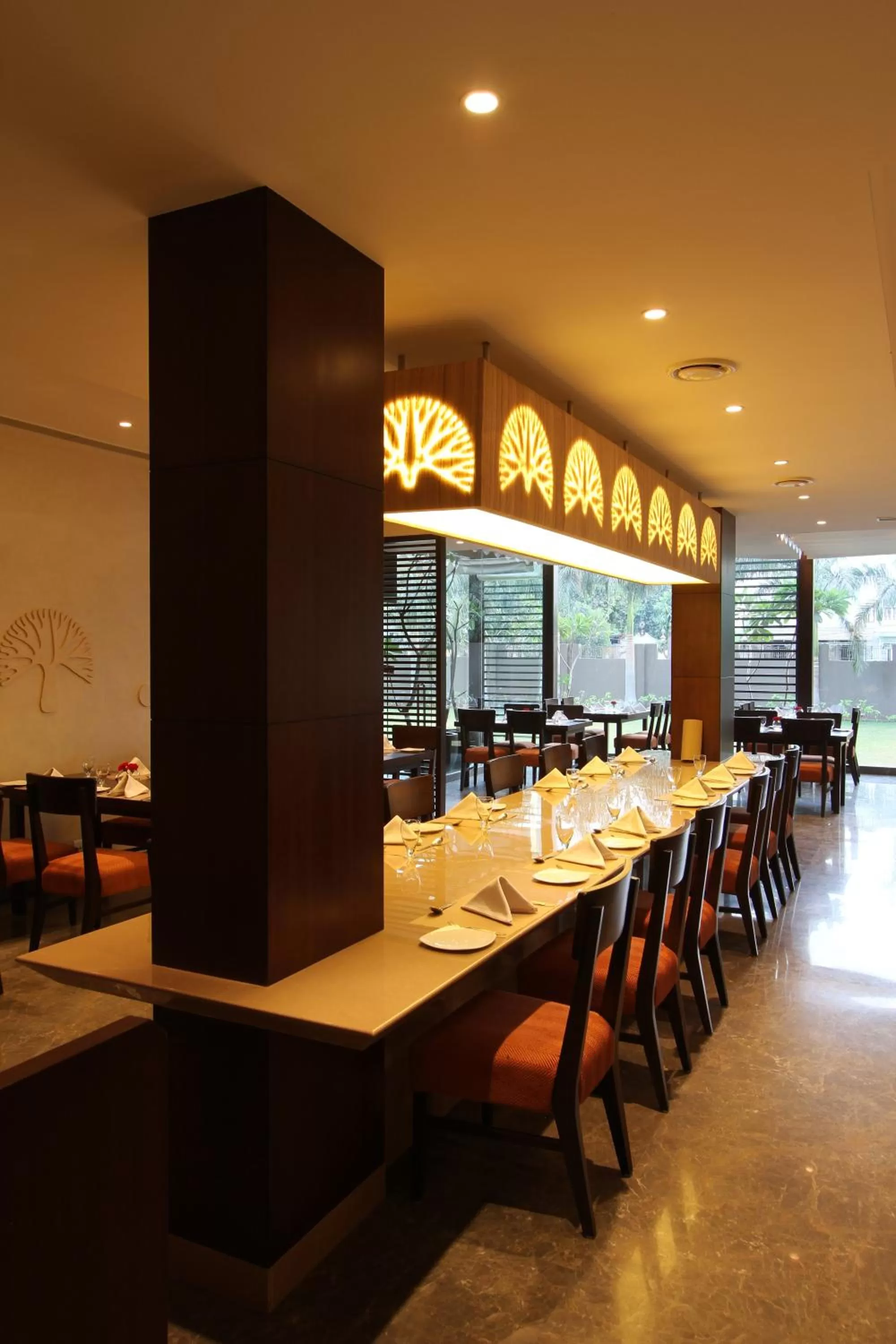 Restaurant/places to eat in Hotel Express Residency Vadodara
