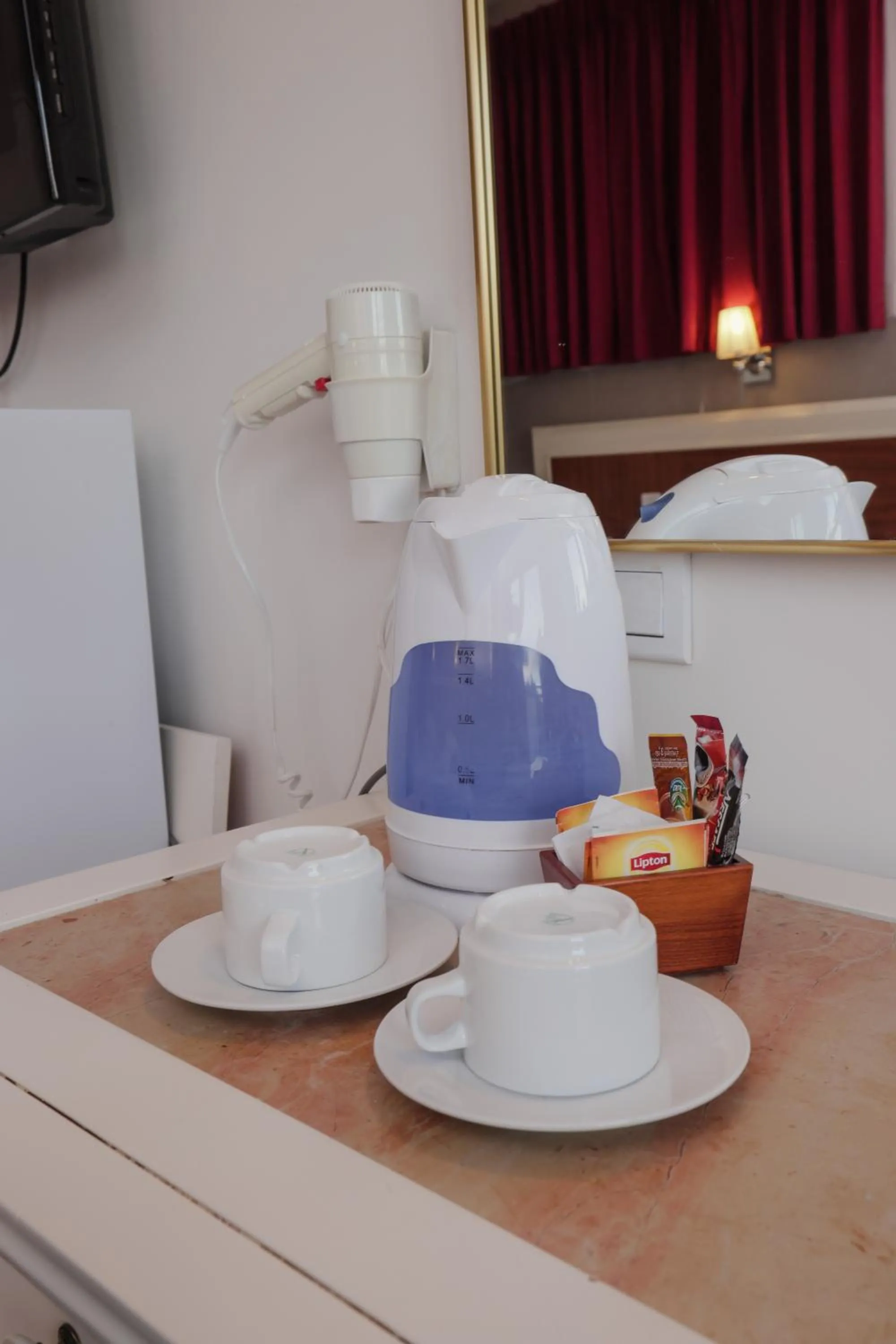 Coffee/tea facilities in Tabar Hotel