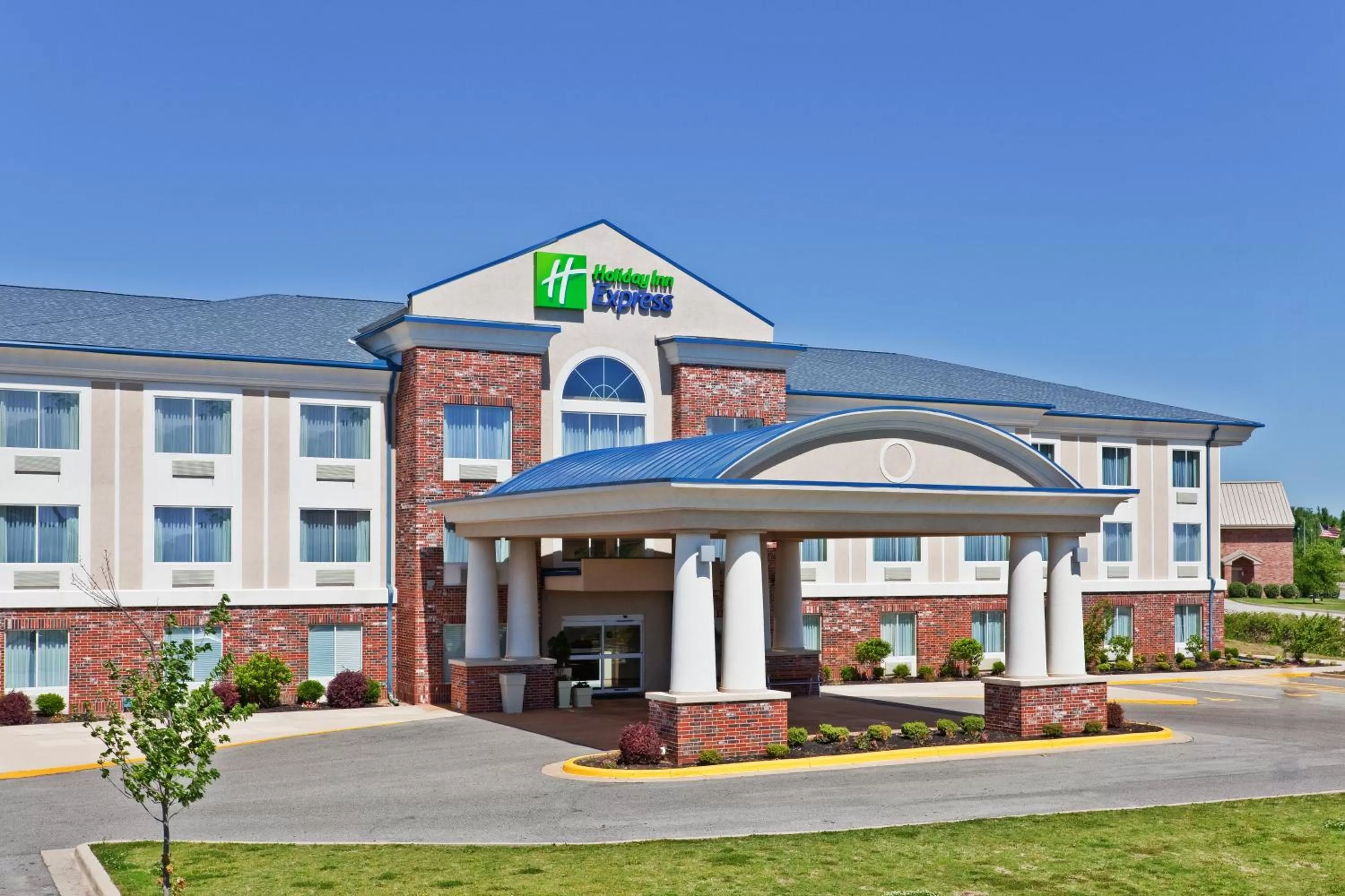 Property building in Holiday Inn Express Hotel & Suites Paragould by IHG