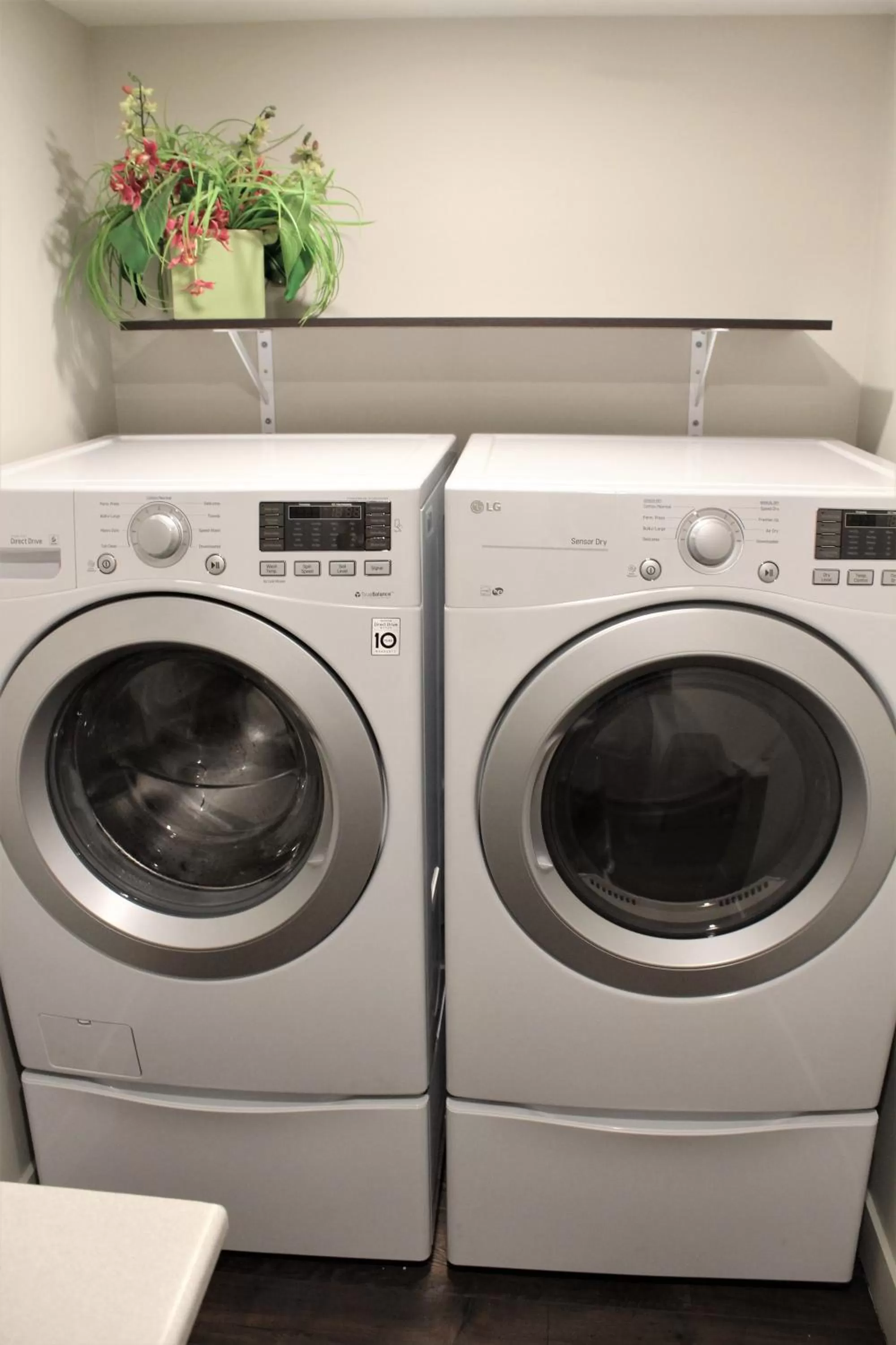 Area and facilities in The Royal Anne Hotel