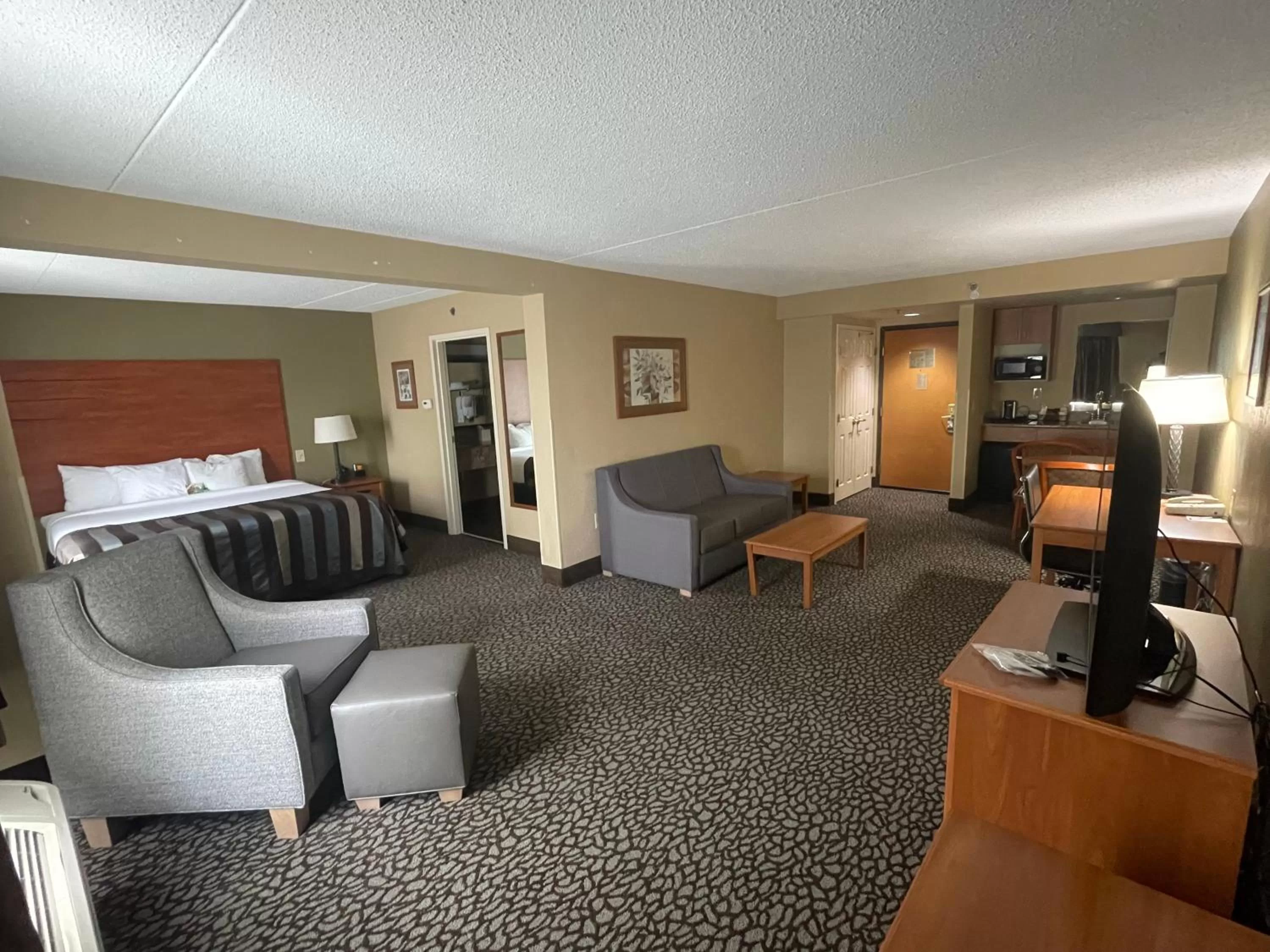 Bed in Wingate by Wyndham Little Rock