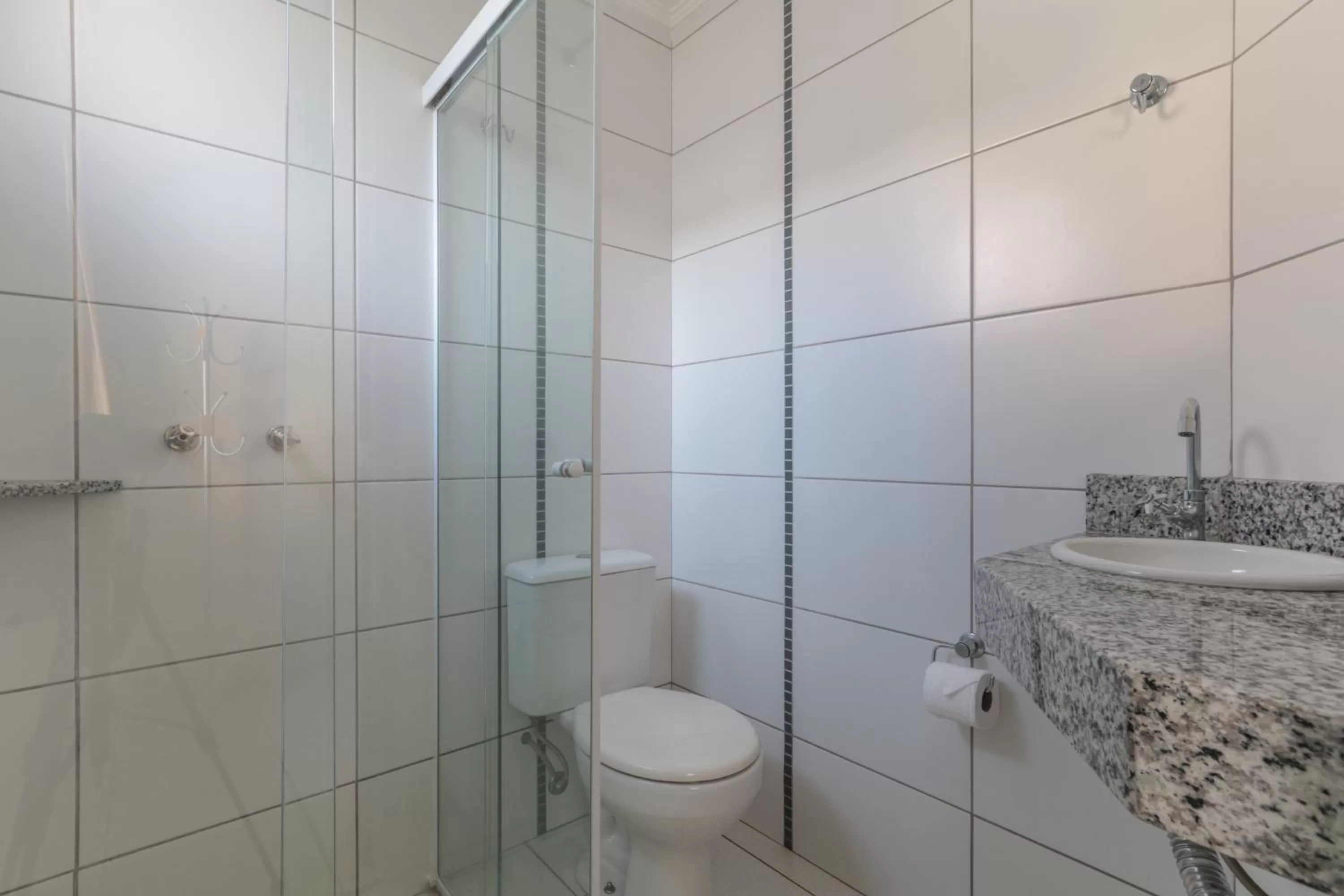 Bathroom in Hotel Copacabana Piracicaba