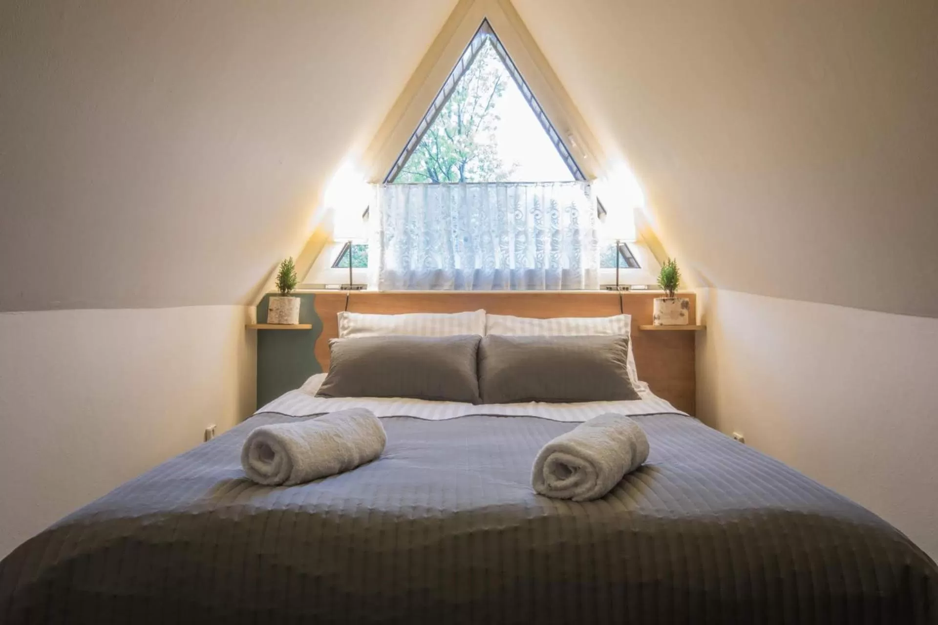 Bed in Liberta INN - Pokoje Gościnne