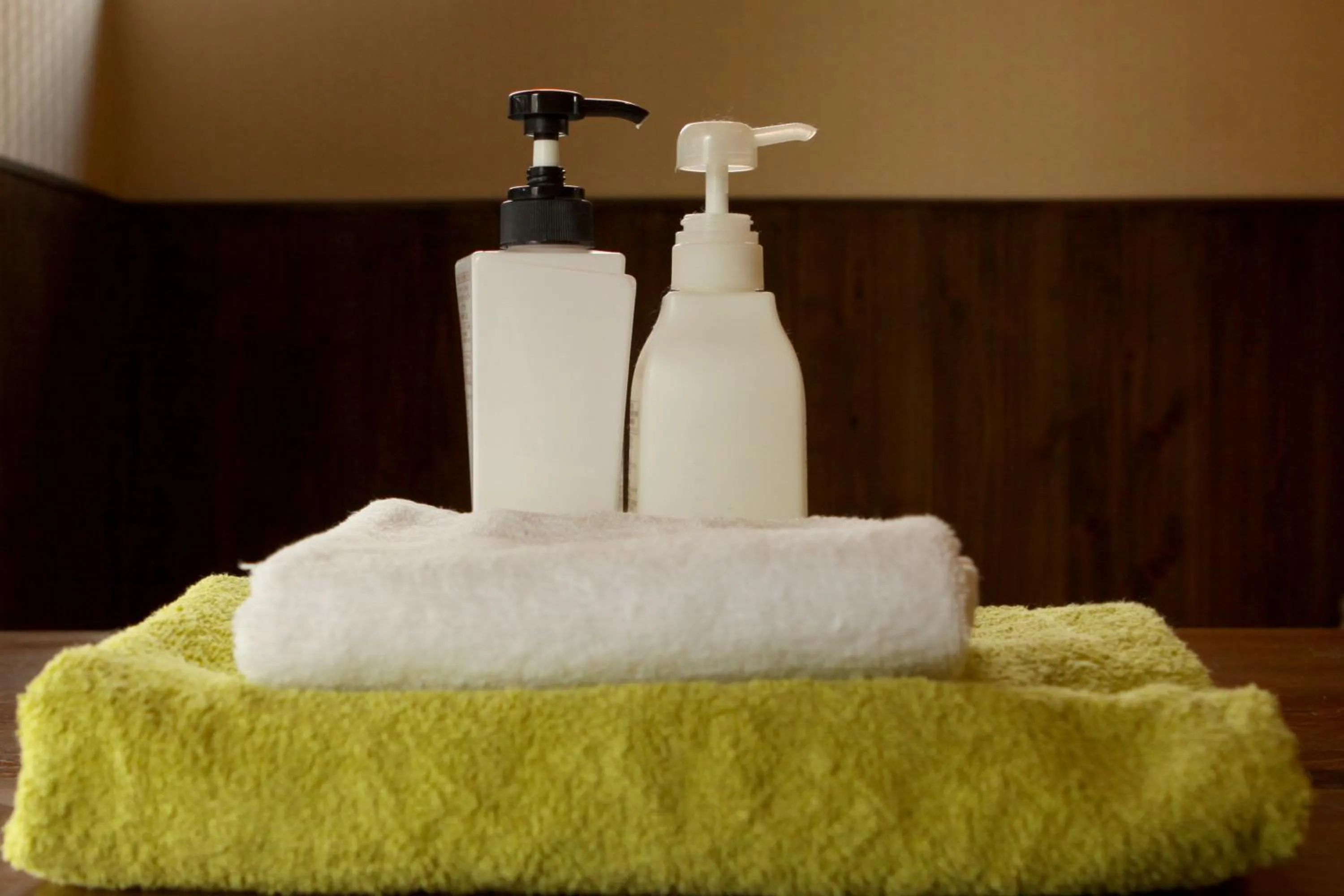 Bathroom, Bed in Guest House Sakurakomachi