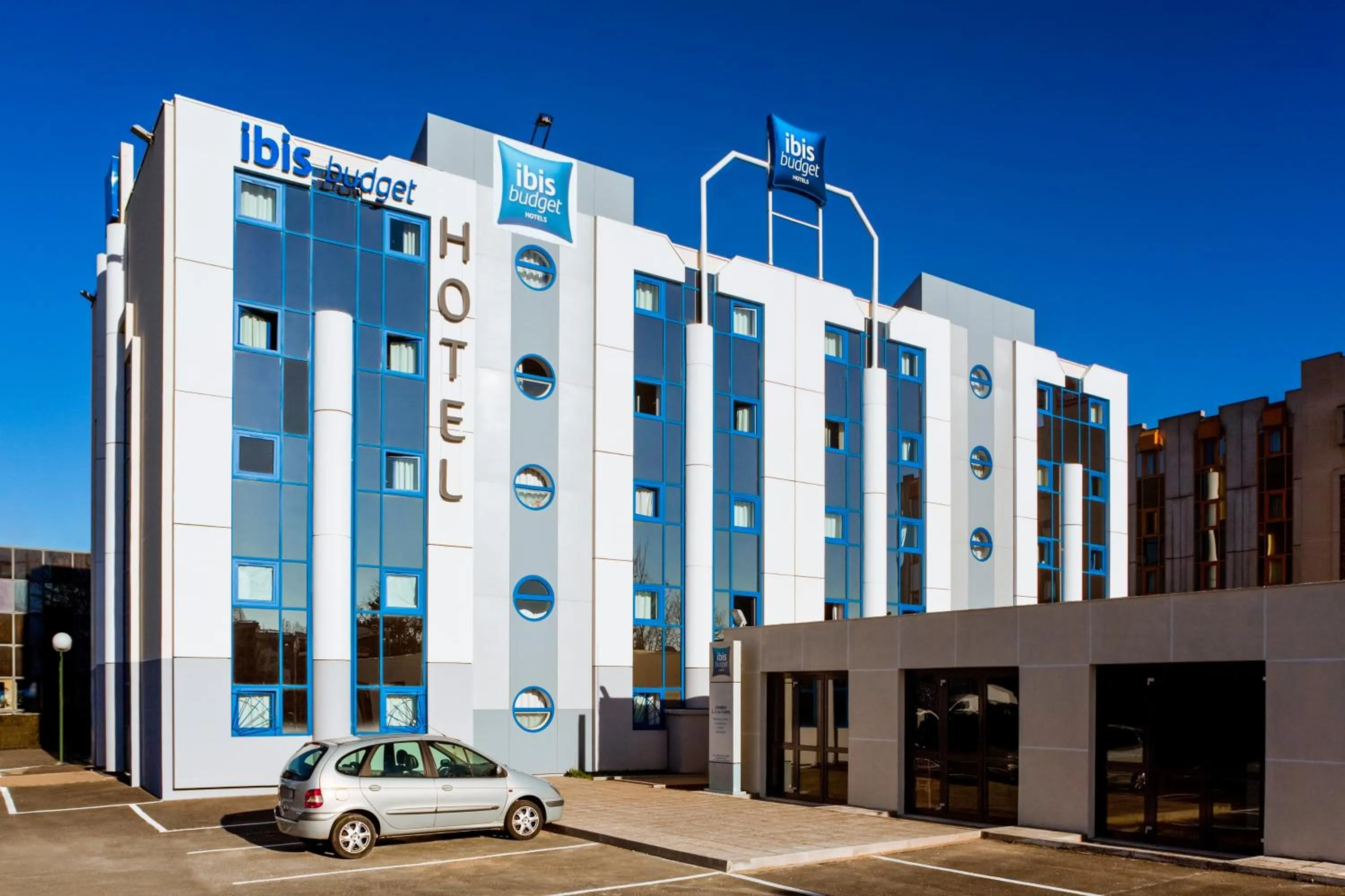 Nearby landmark in ibis budget Grigny Centre