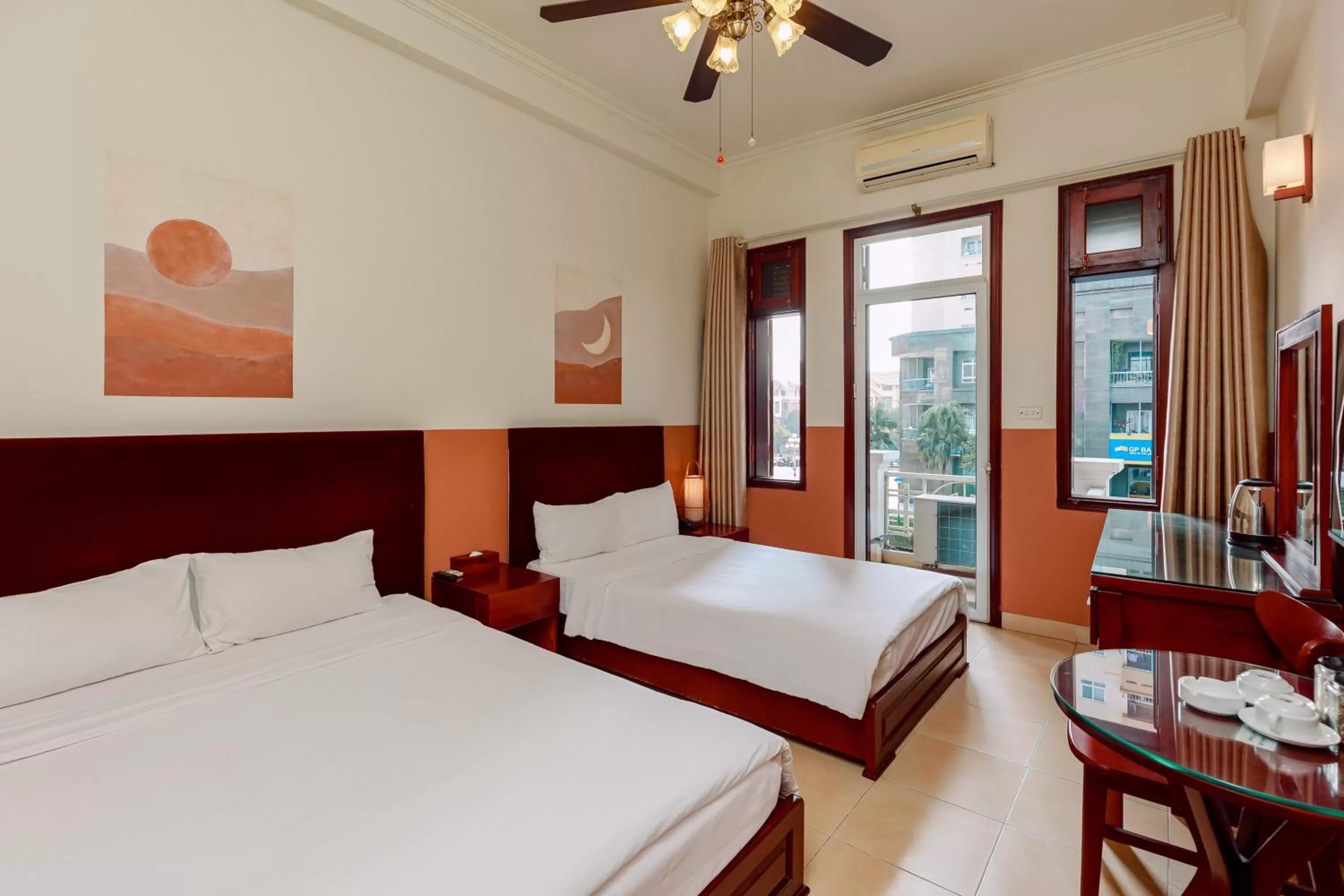 Superior Twin Room in Super OYO Capital O 1173 Le Grand Hanoi Hotel - The Ruby
