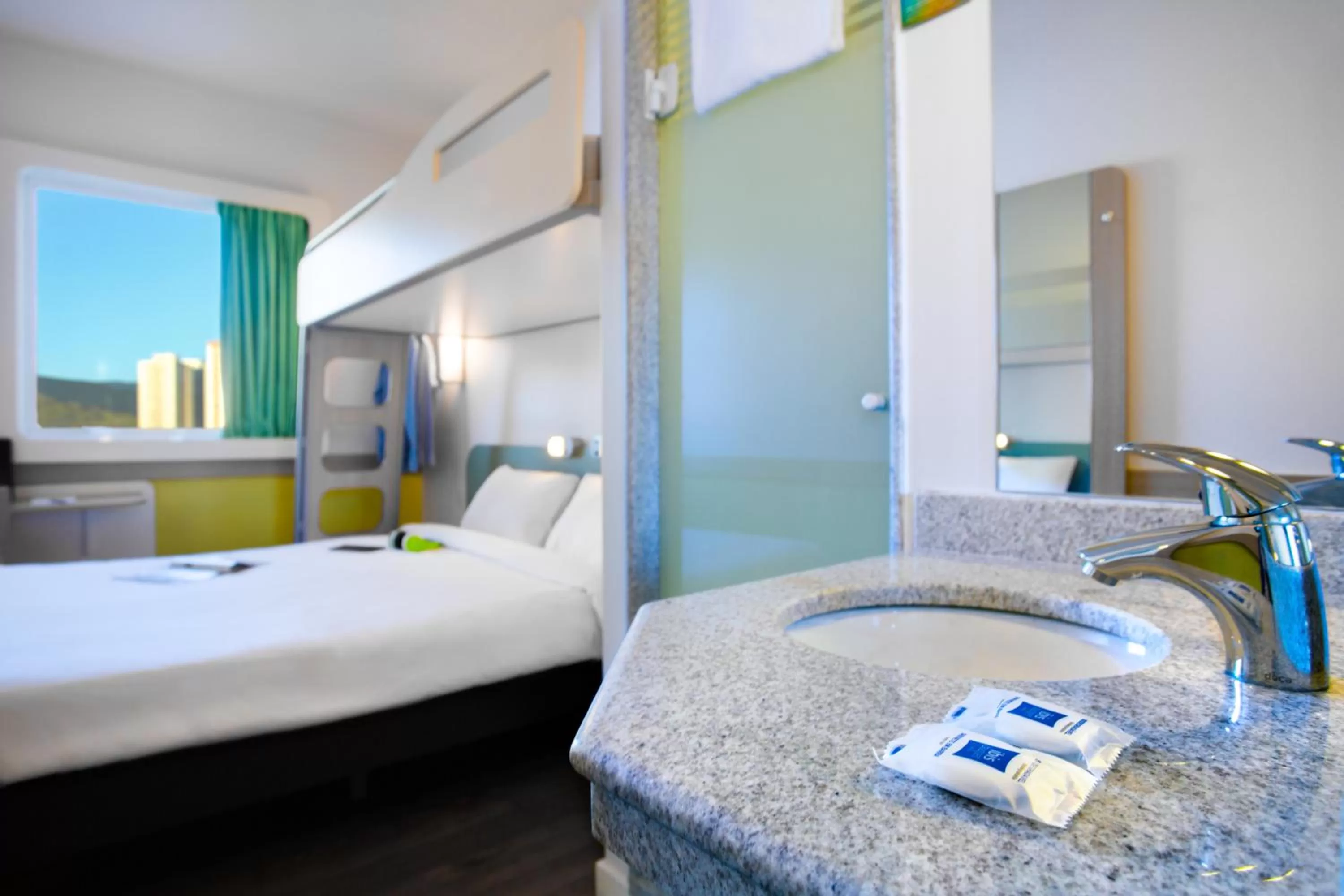 bunk bed, Bed in ibis budget Jundiai Shopping