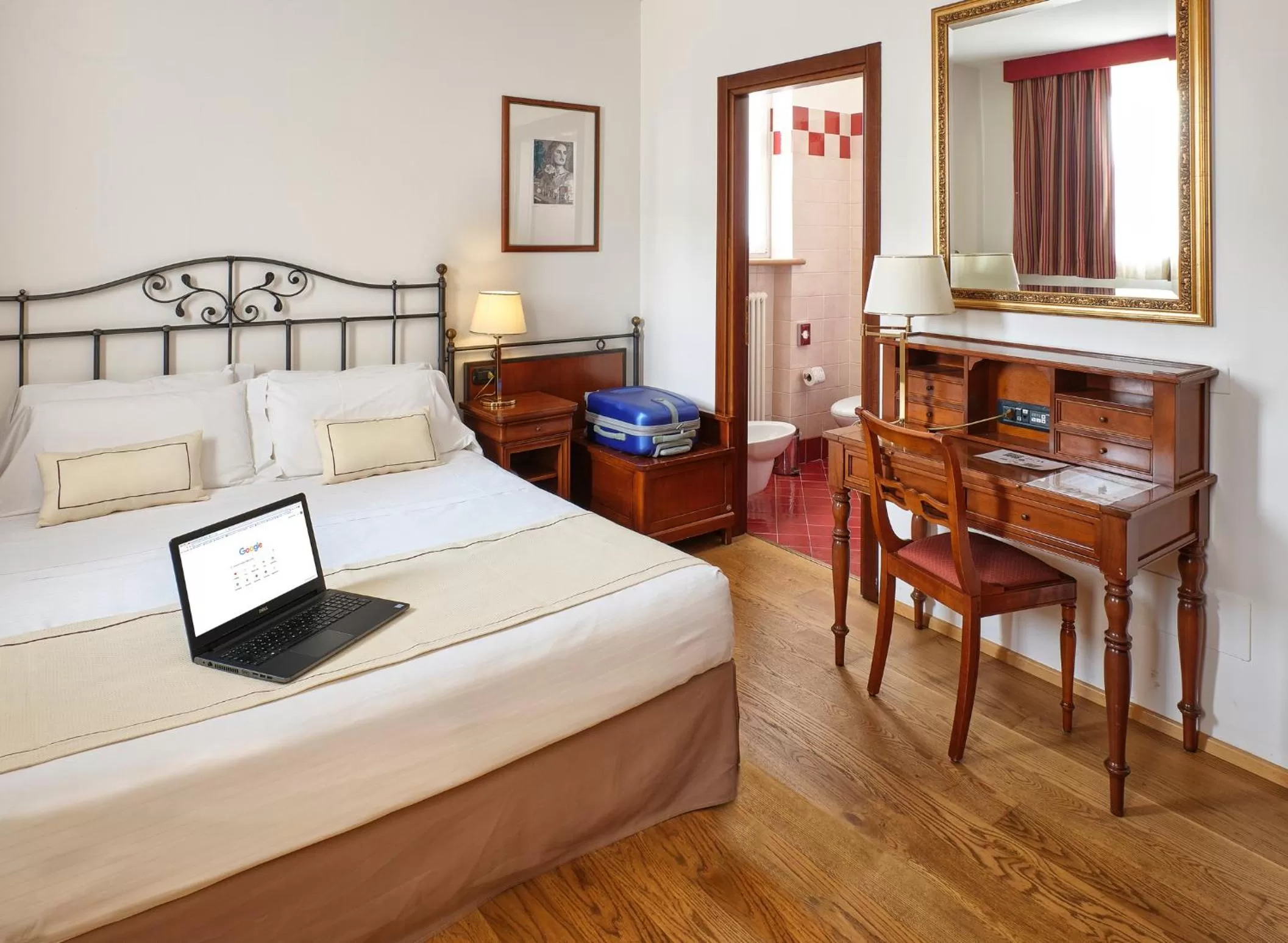 Bedroom, Bed in Hotel Villa Malaspina