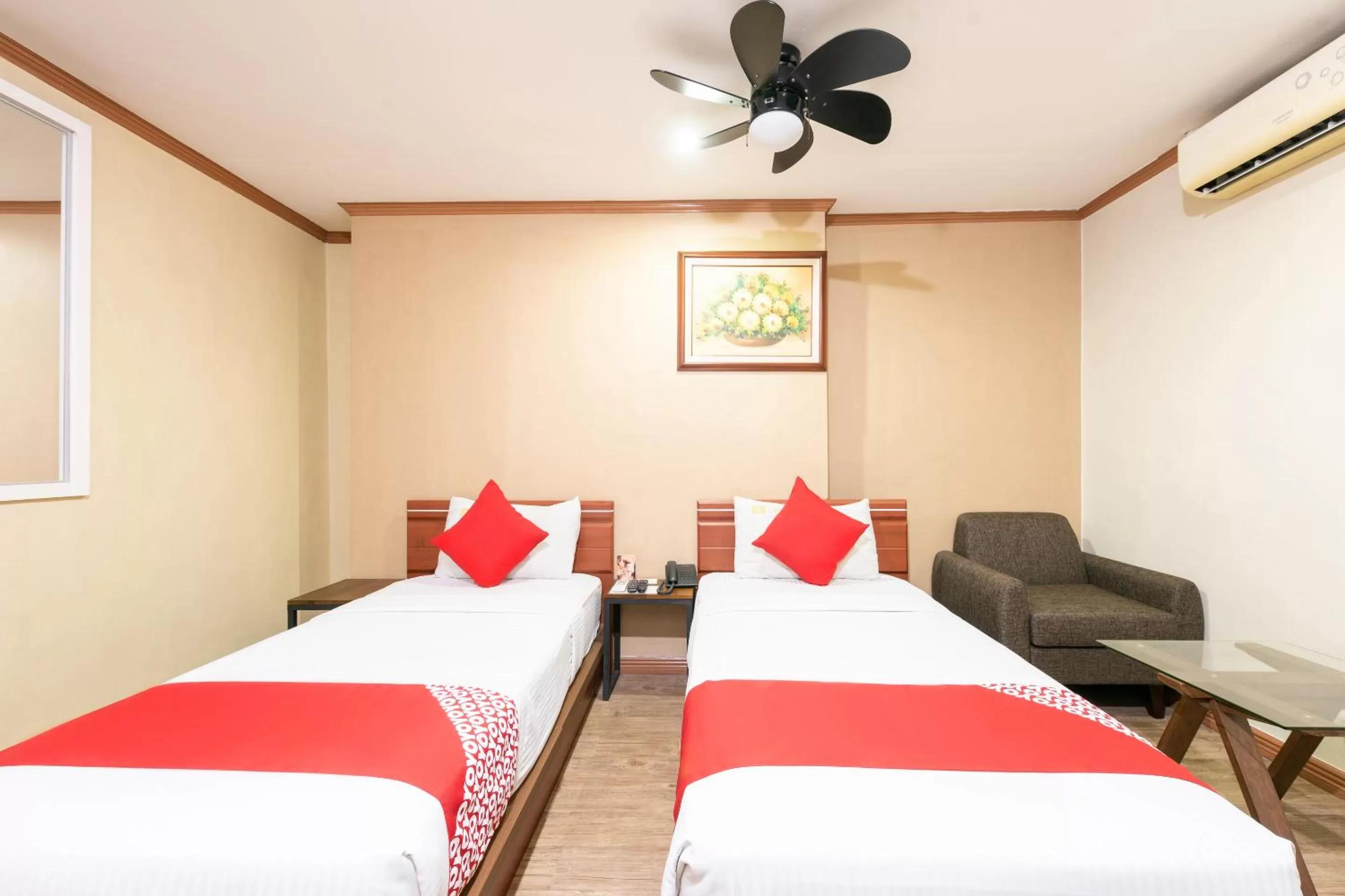 Bedroom, Bed in DG Grami Hotel