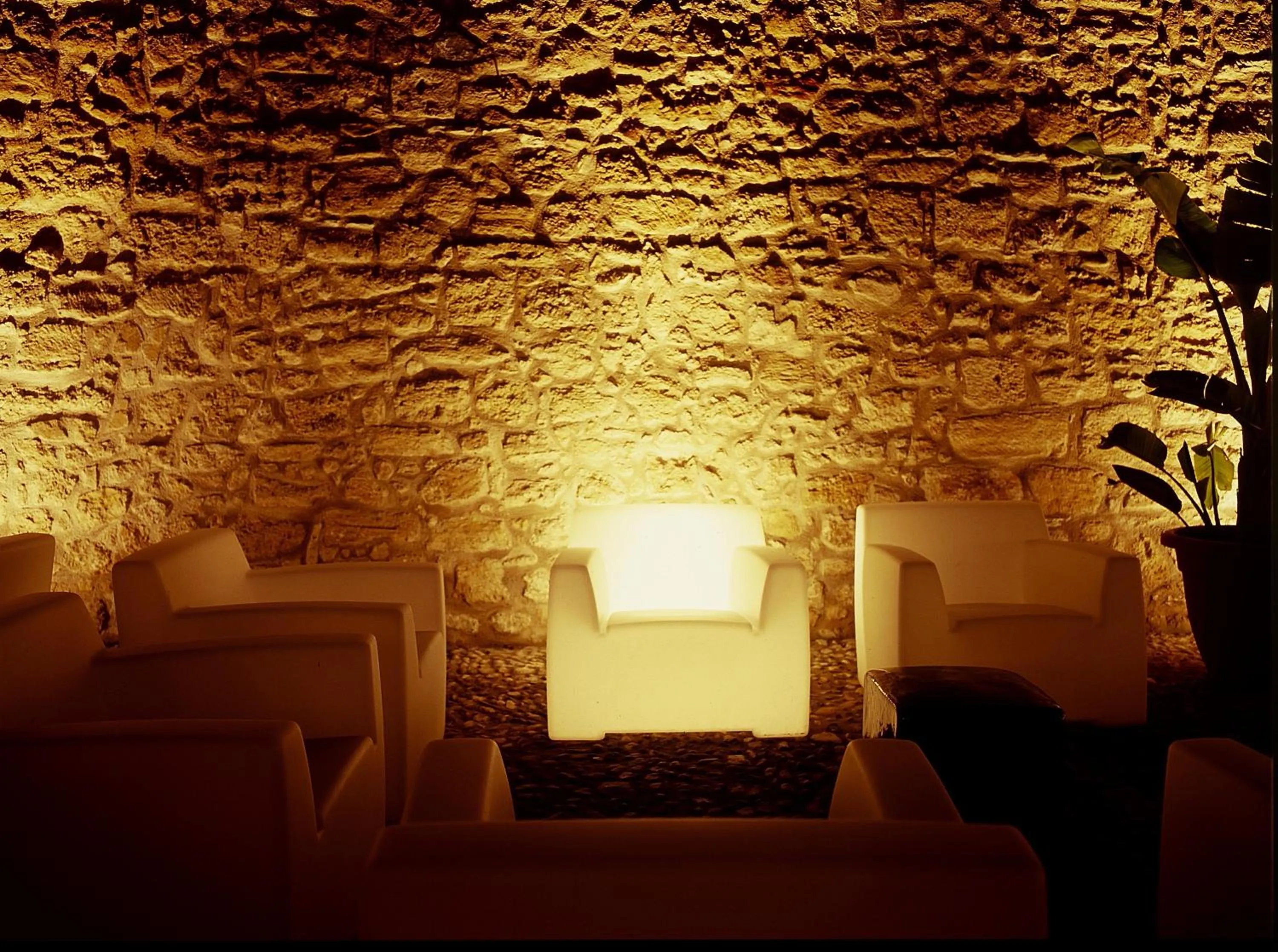 Communal lounge/ TV room in Hotel Cetarium