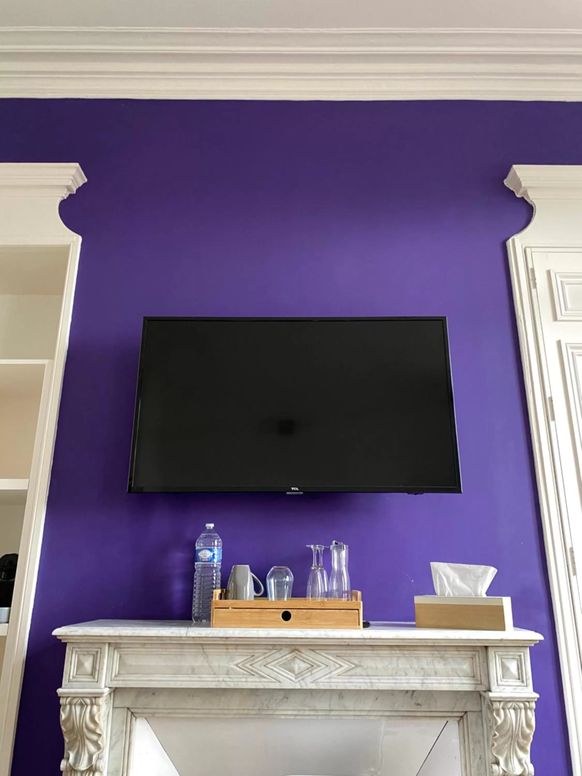 TV and multimedia in Chambres d'Hôtes Au coin du spa