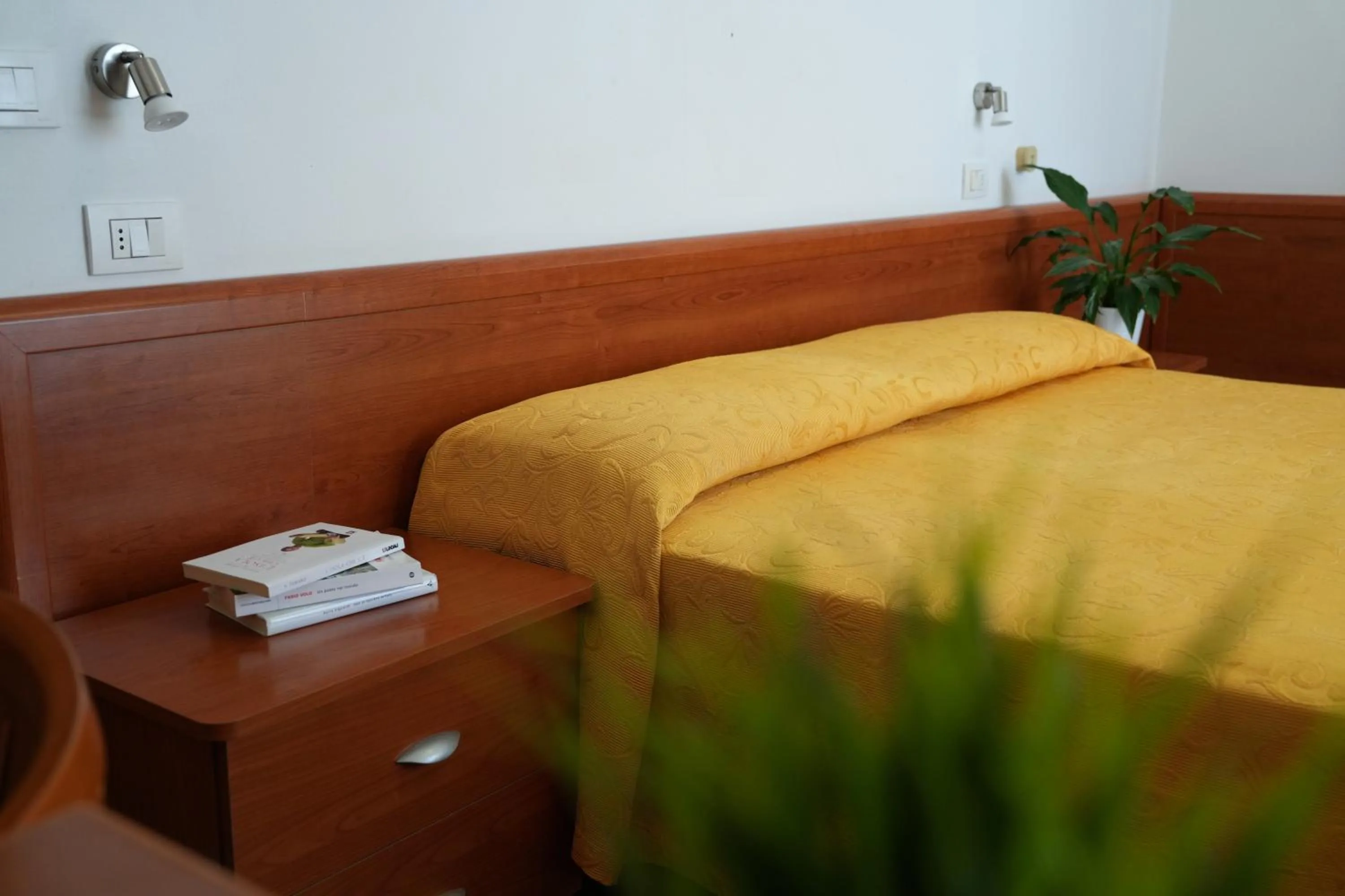 Bedroom, Bed in Hotel International