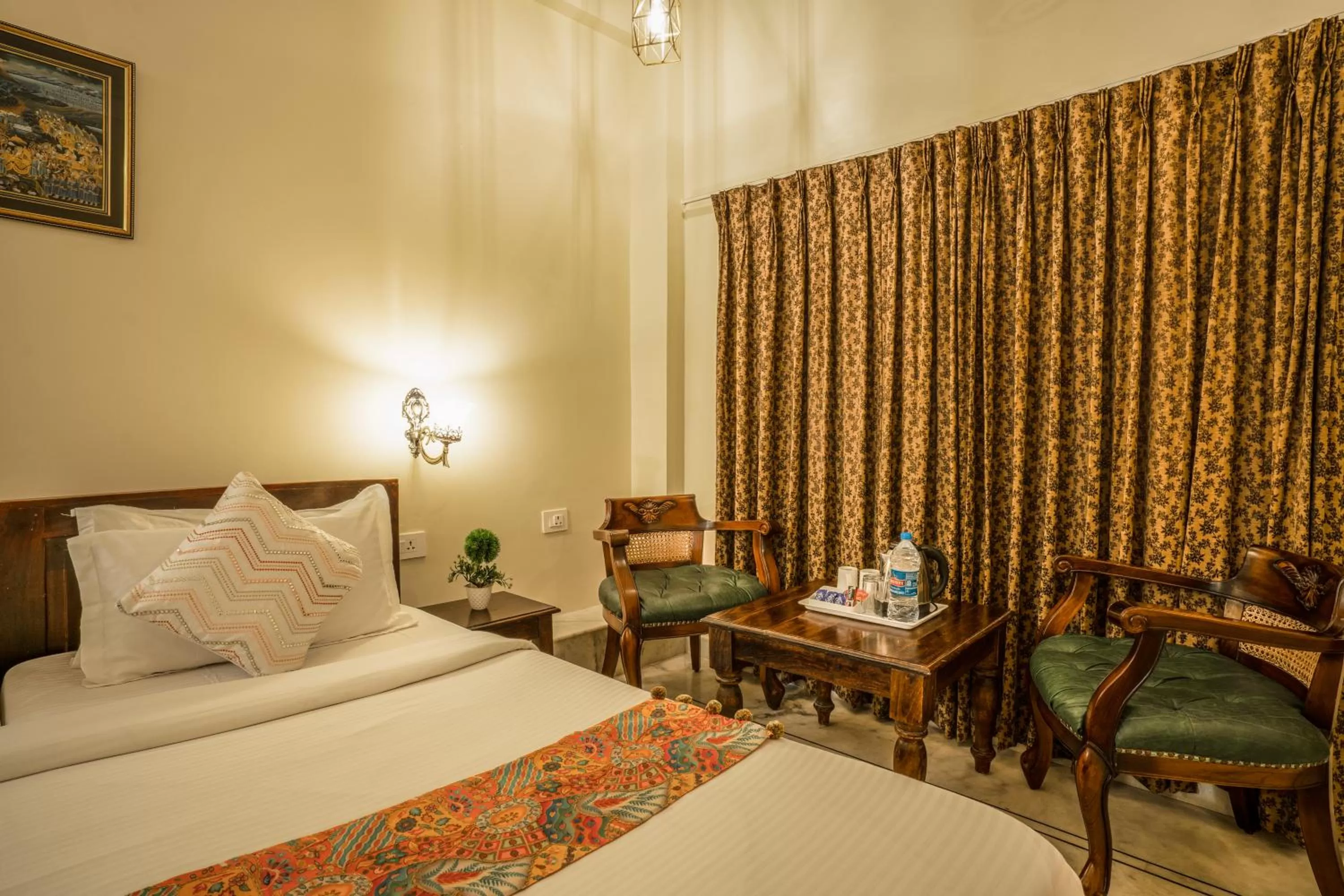 Bed in Tripli Hotels Shiv Villas