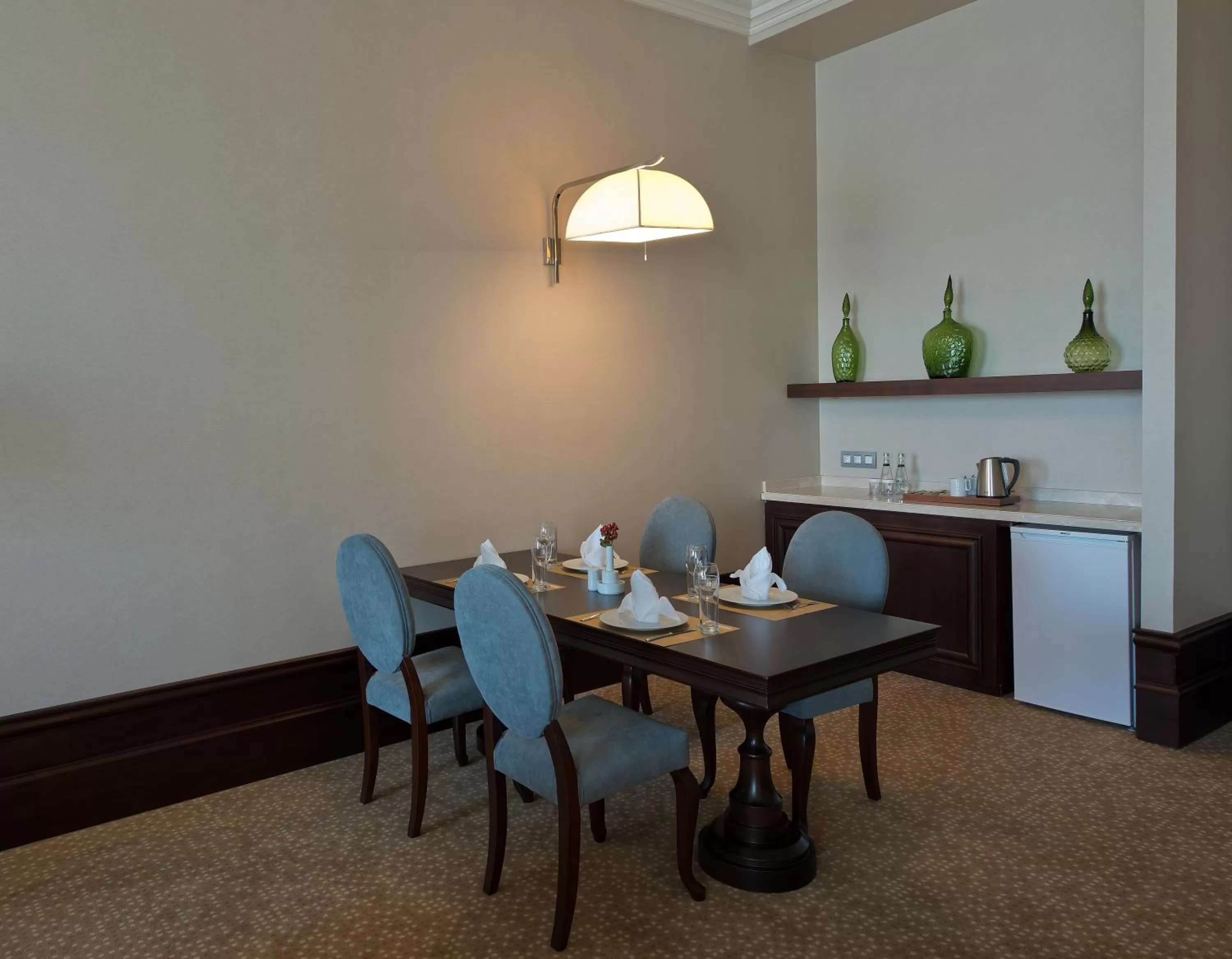 Dining area in Vialand Palace Hotel