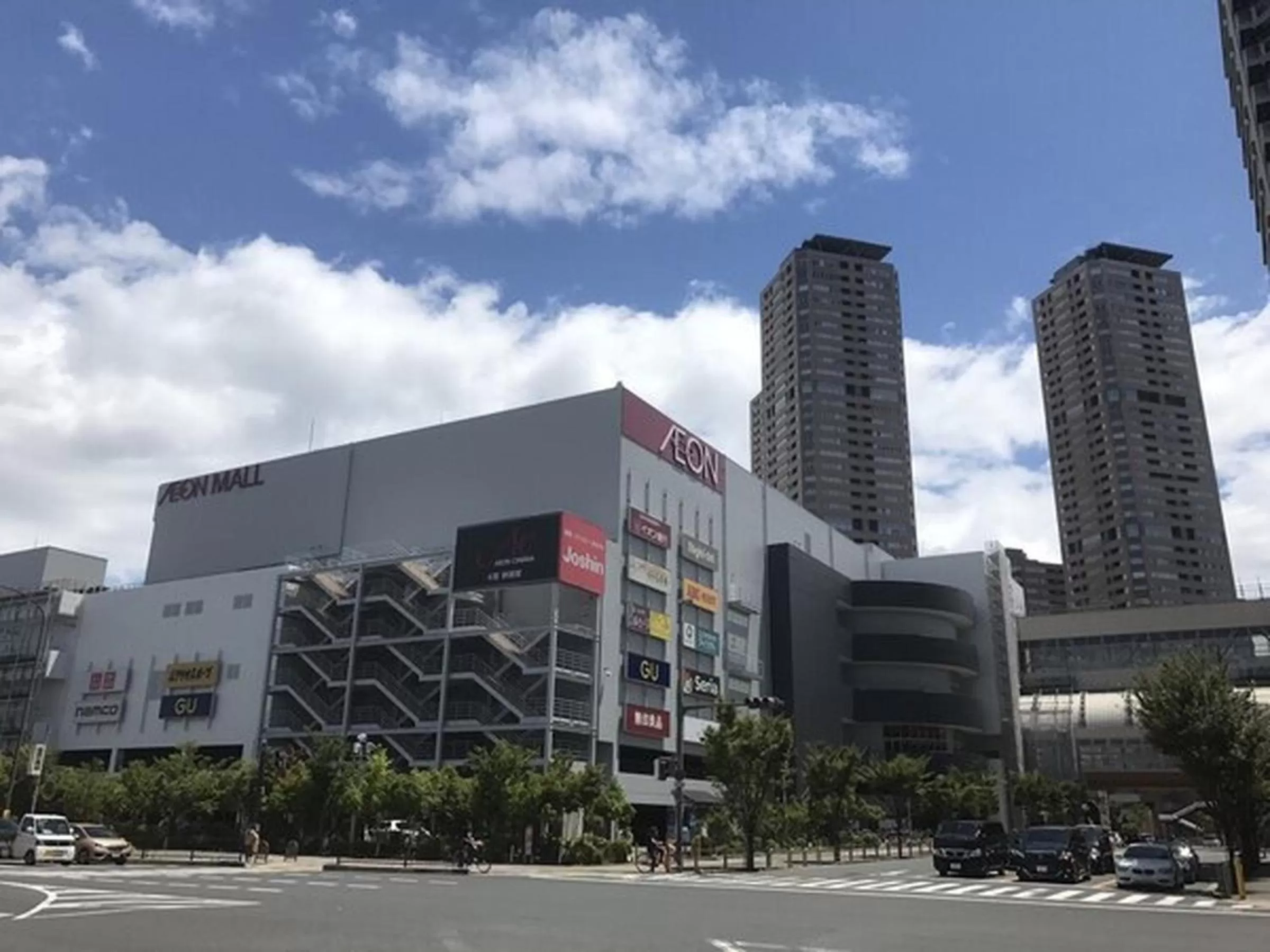 Nearby landmark in Hotel Livemax Osaka Kadoma