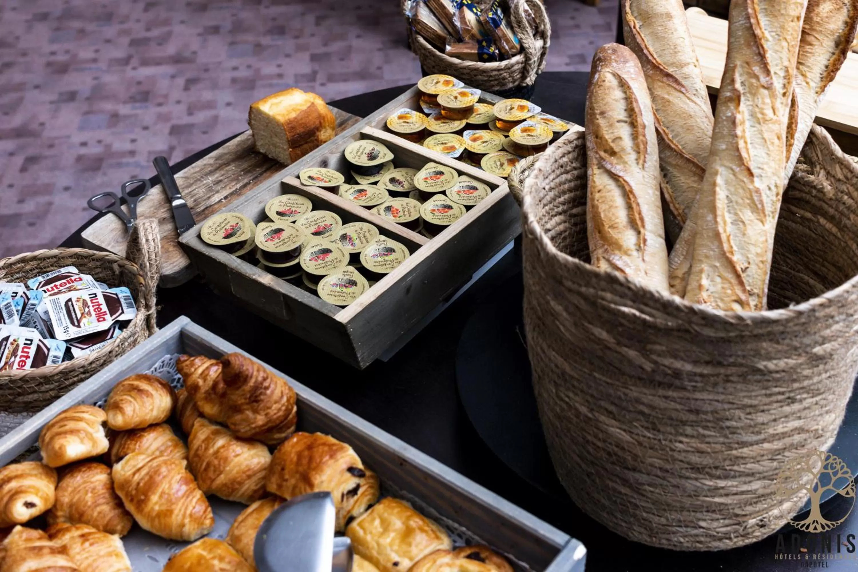 Breakfast in Adonis Gapotel