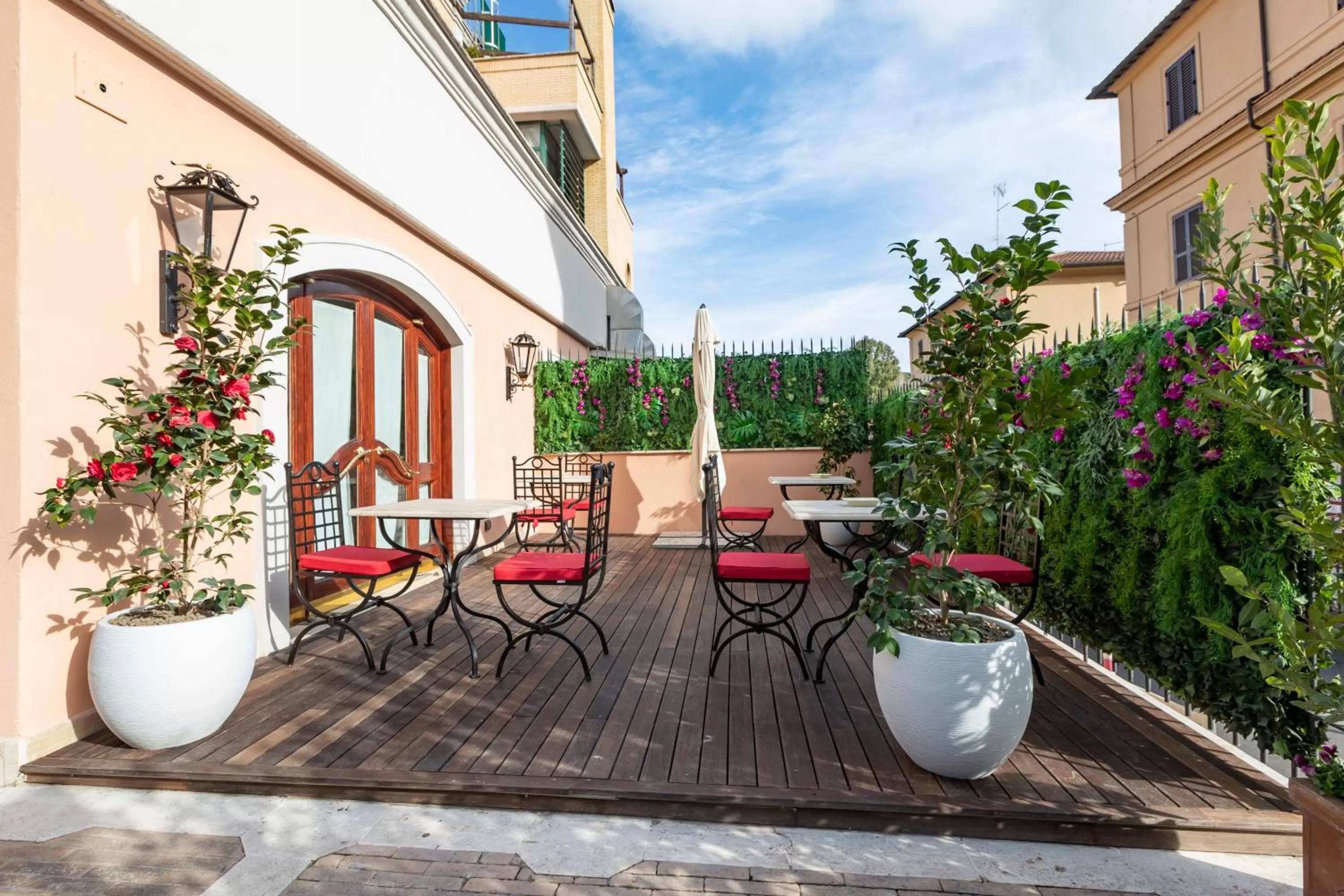 Garden in River Chateau Hotel