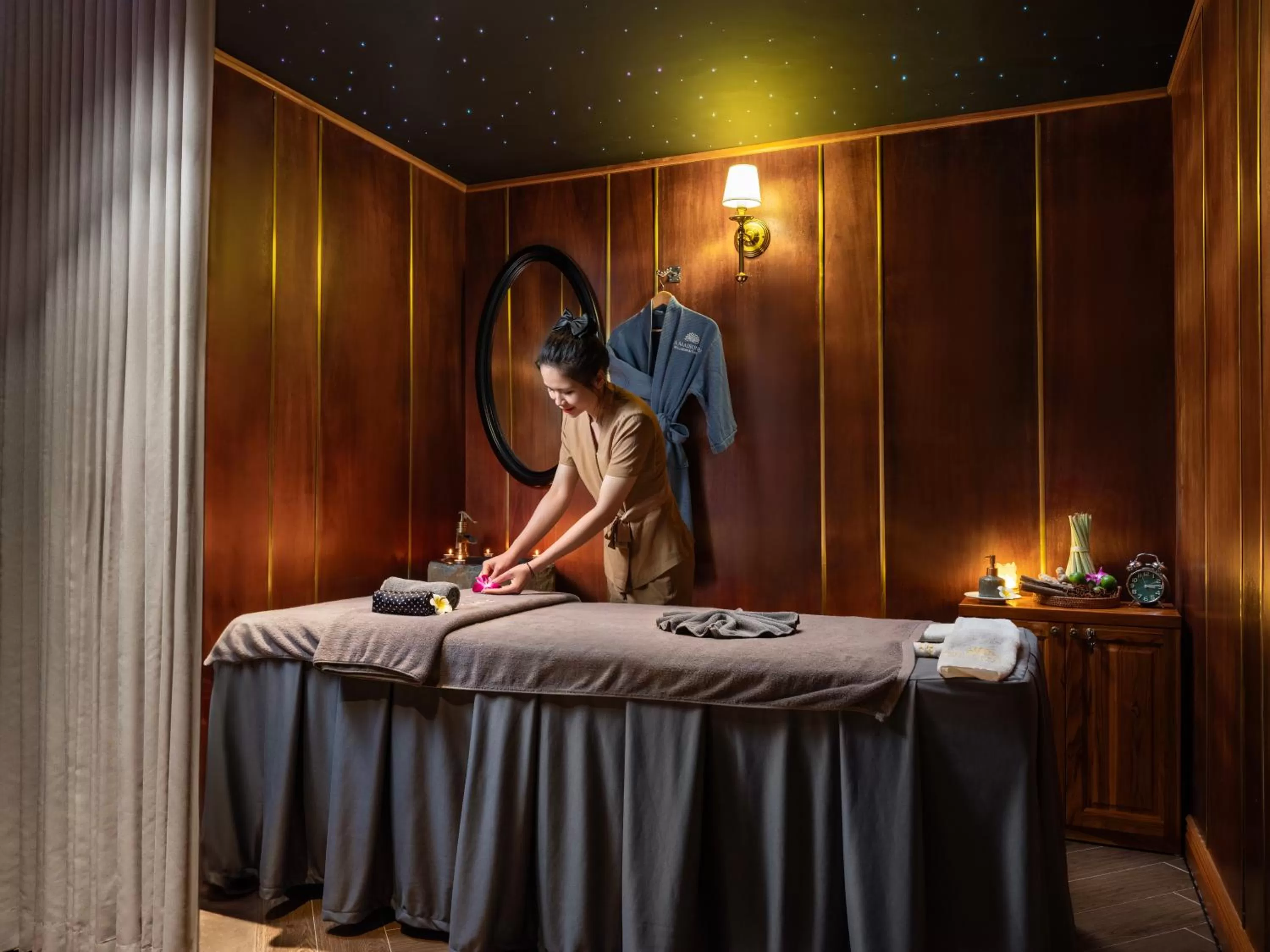 Massage in GRAND HOTEL du LAC Hanoi