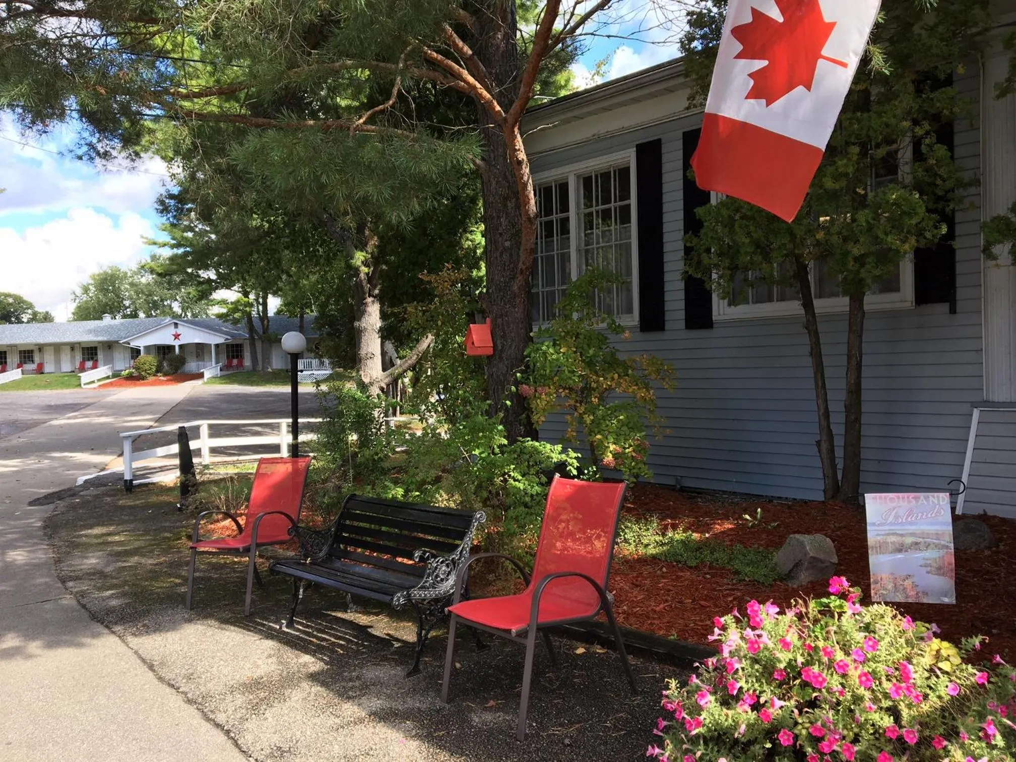 Property building in Colonial Resort-1000Islands