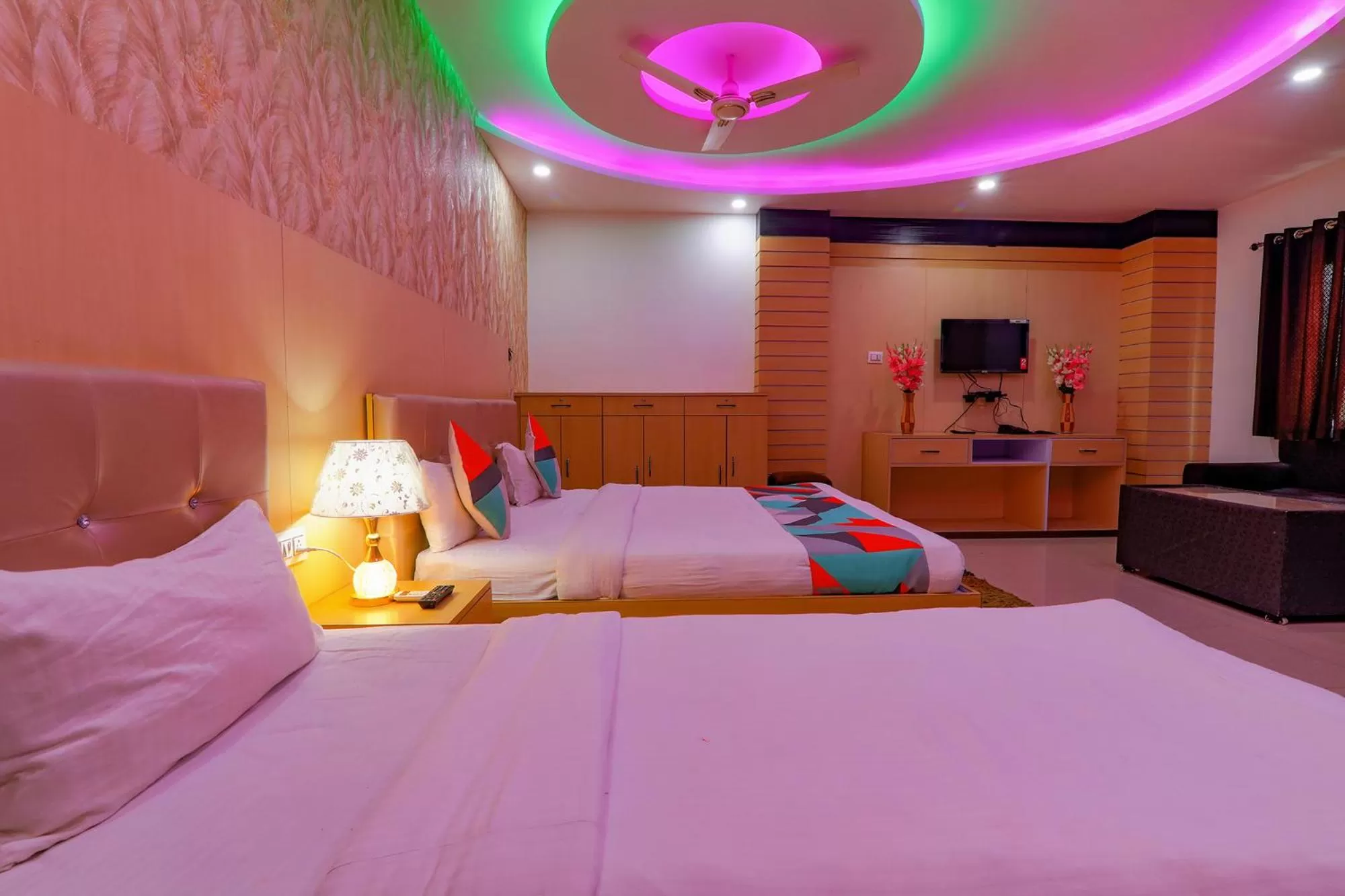 Bed in Via Moti Mahal - Sarnath museum