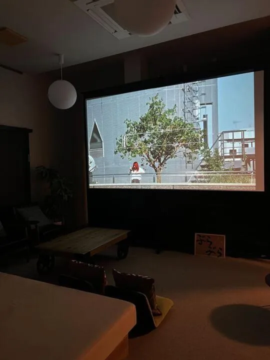 Communal lounge/ TV room in Nagasaki House Burabura