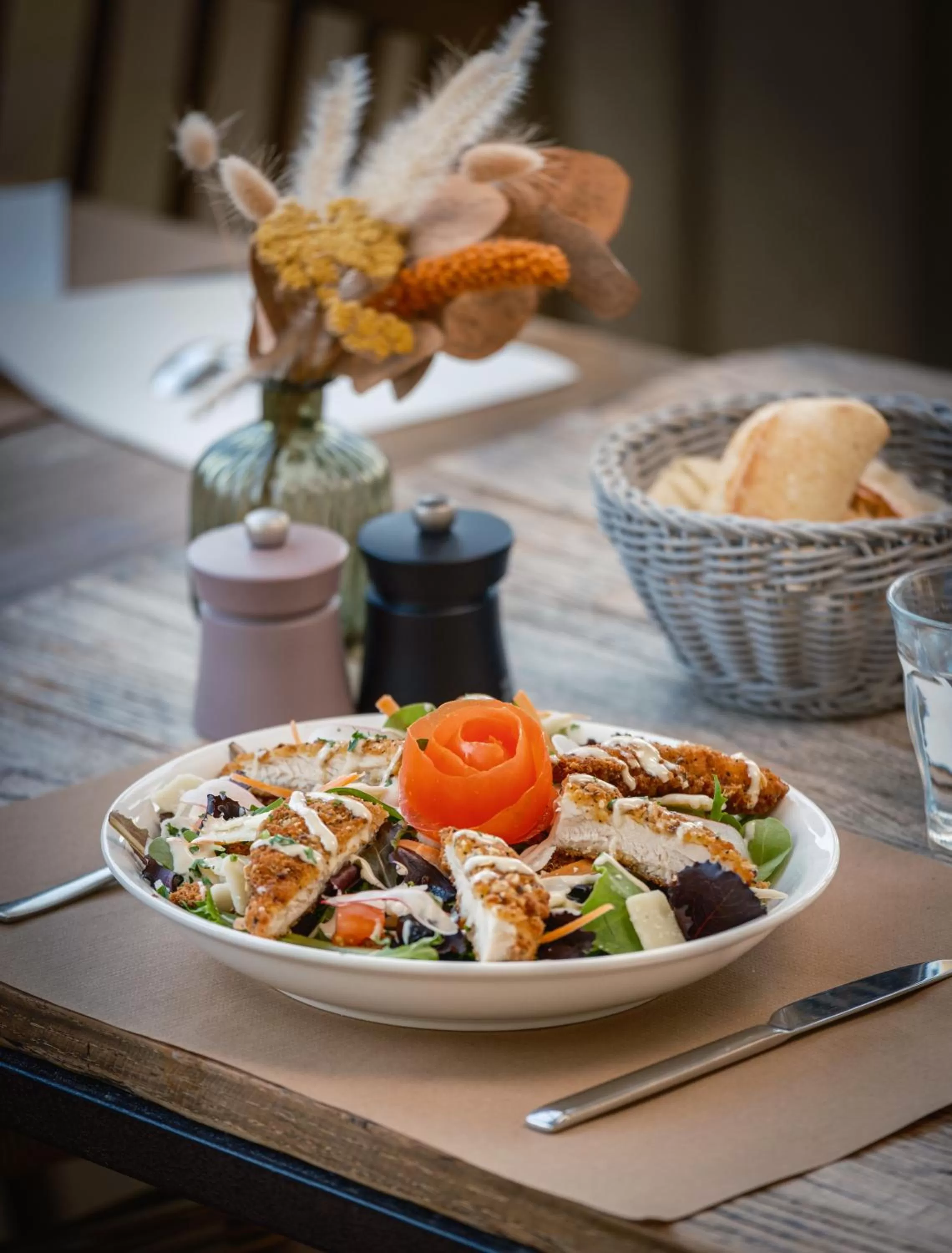 Restaurant/places to eat in Kyriad Lyon Est - Bron Eurexpo Le Cottage