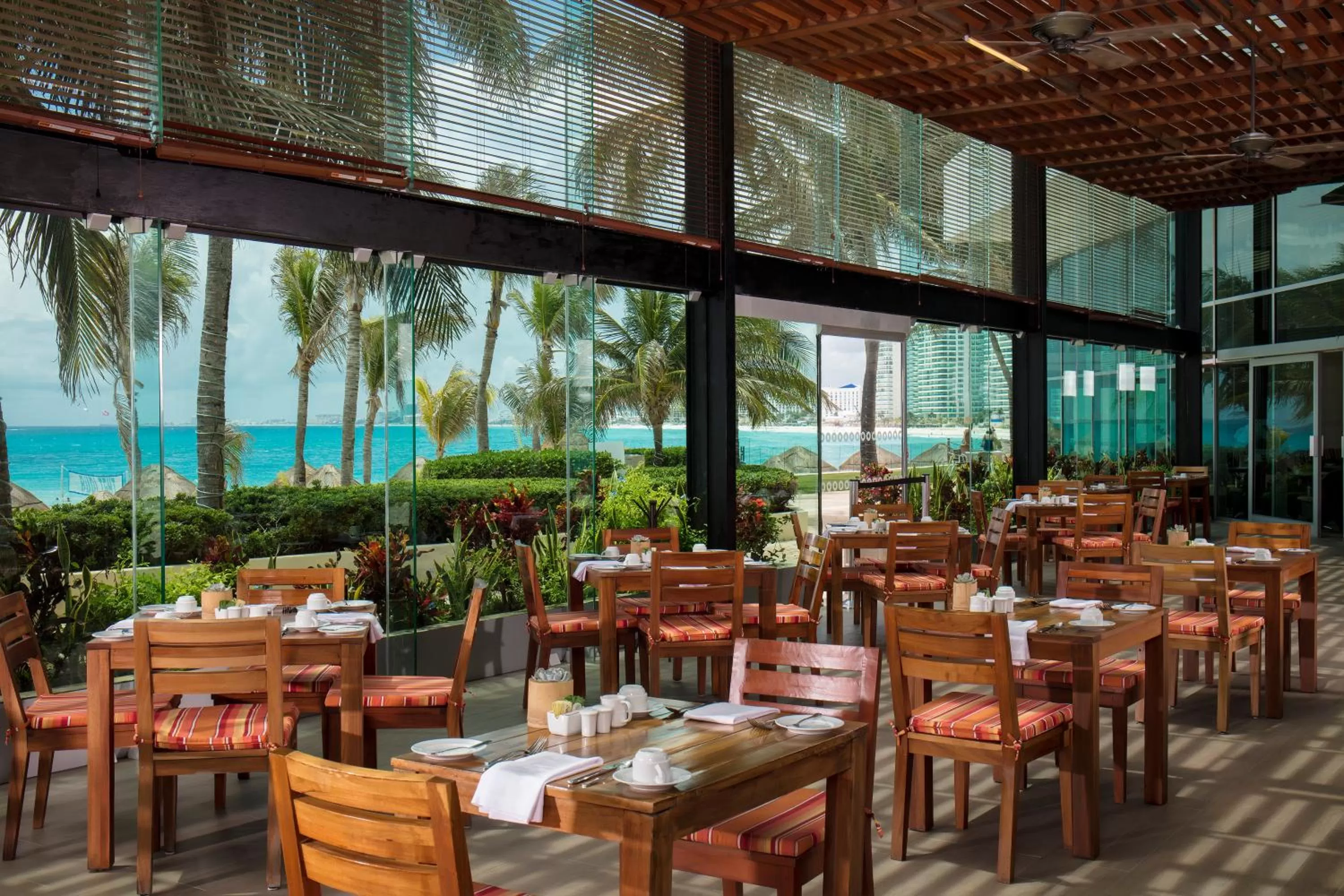 Restaurant/places to eat in Altitude at Krystal Grand Cancun - All Inclusive