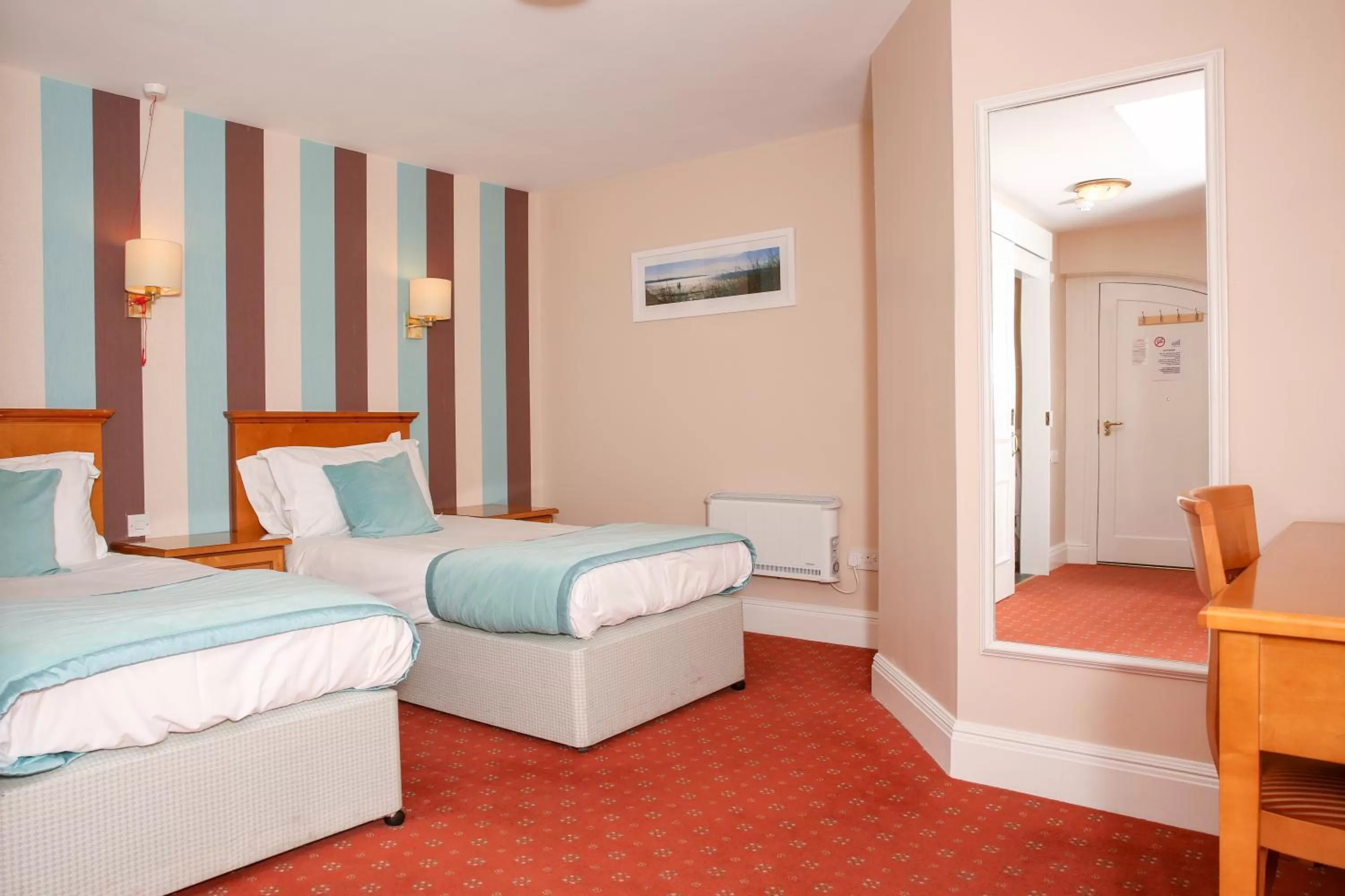 Annex Twin Room in The White House Inn - Whitby