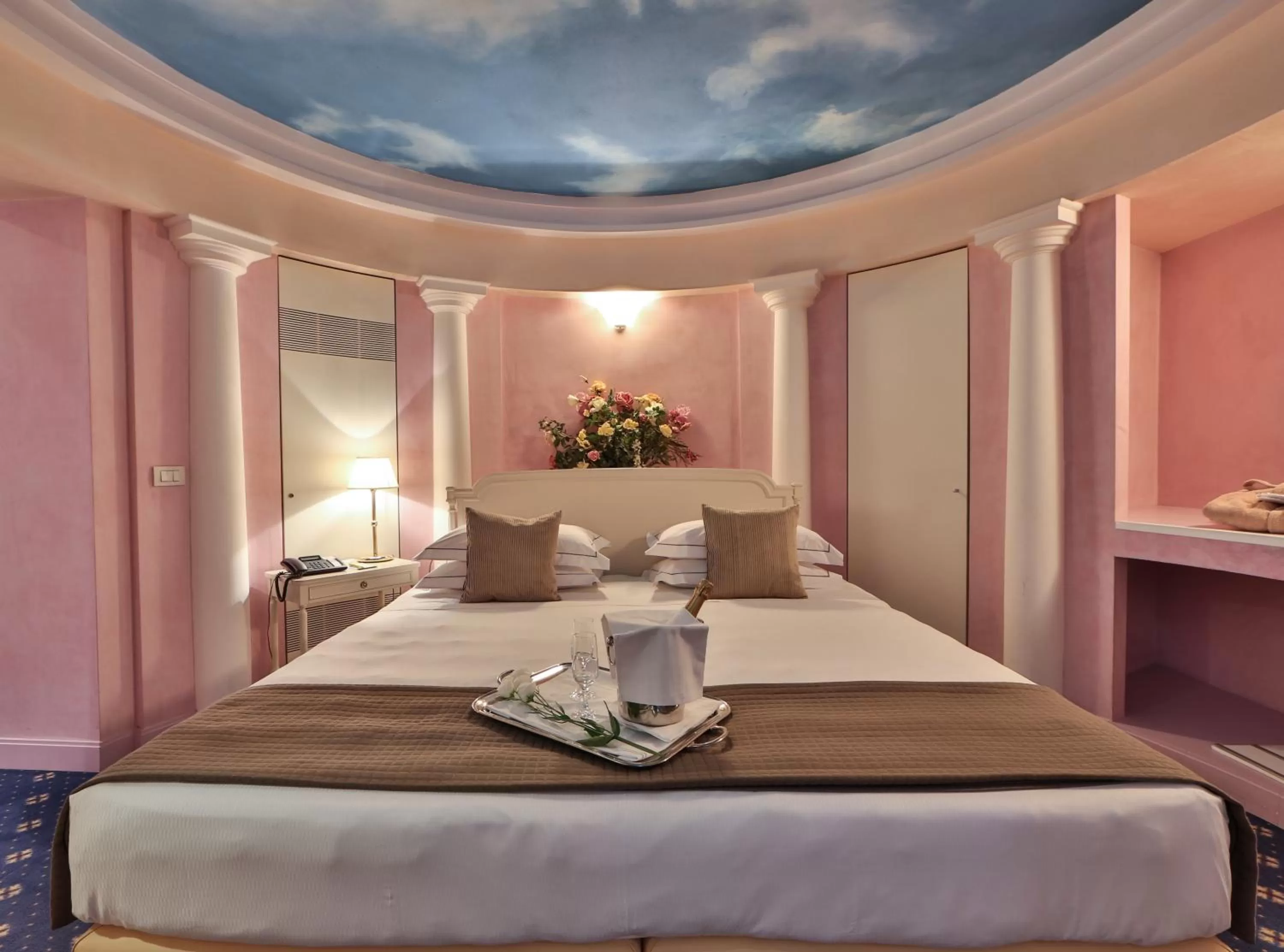 Bedroom, Bed in Hotel San Marco & Formula Club