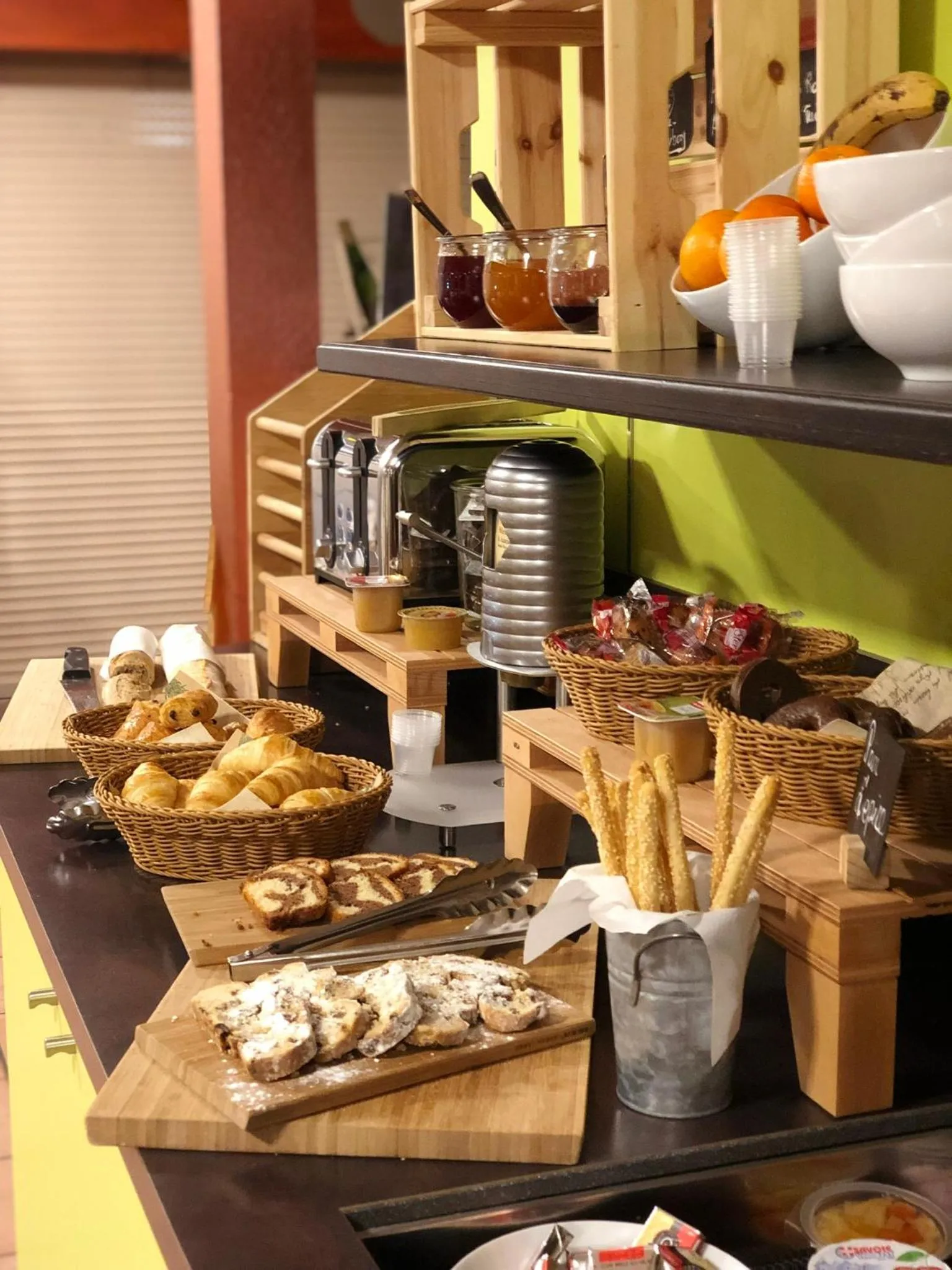 Staff in Hotel Arc-En-Ciel Colmar Contact Hotel