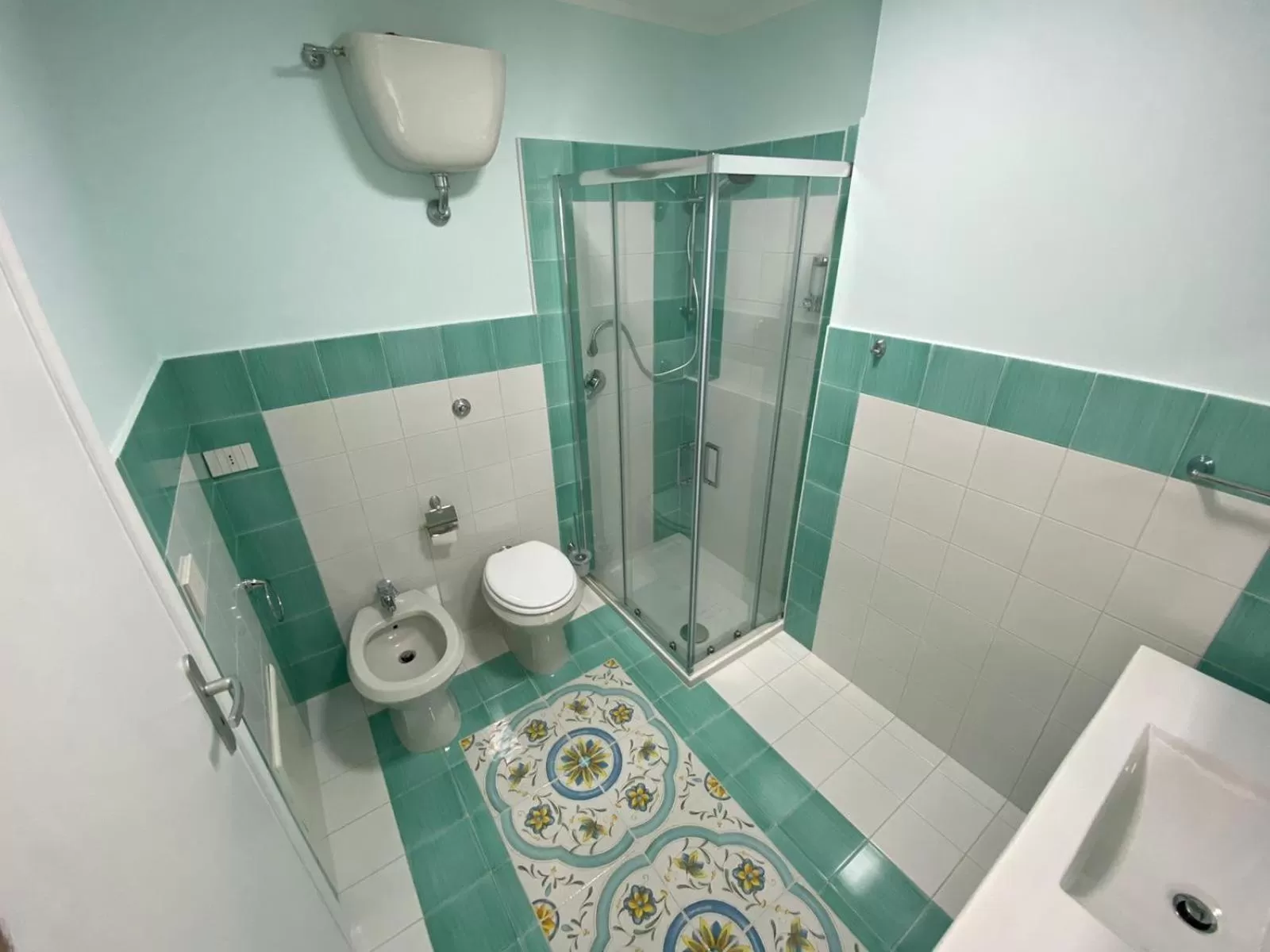 Shower in B&B Domus D'Italia